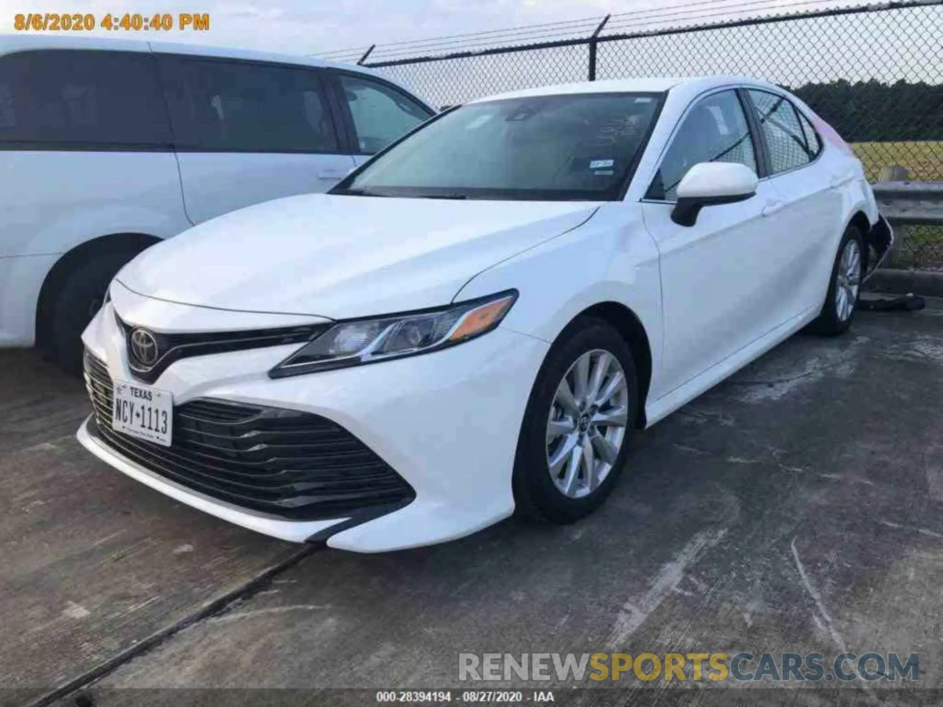 14 Photograph of a damaged car 4T1C11AK2LU944956 TOYOTA CAMRY 2020