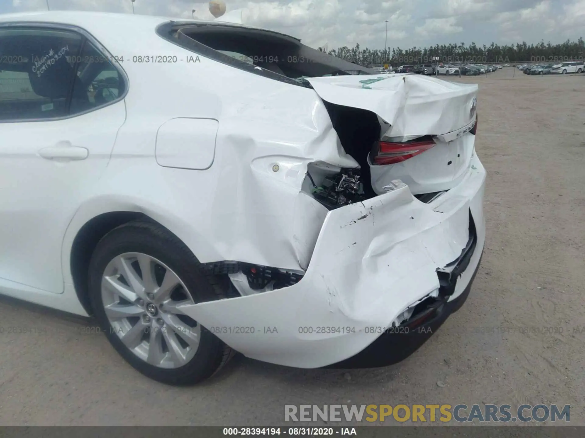 6 Photograph of a damaged car 4T1C11AK2LU944956 TOYOTA CAMRY 2020