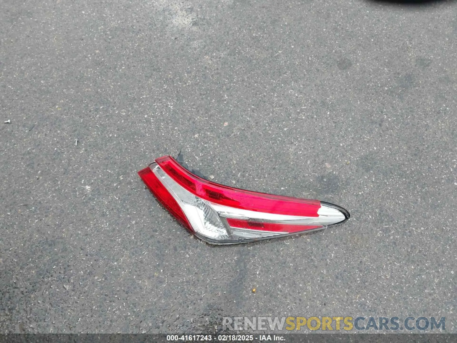12 Фотография поврежденного автомобиля 4T1C11AK2LU958355 TOYOTA CAMRY 2020