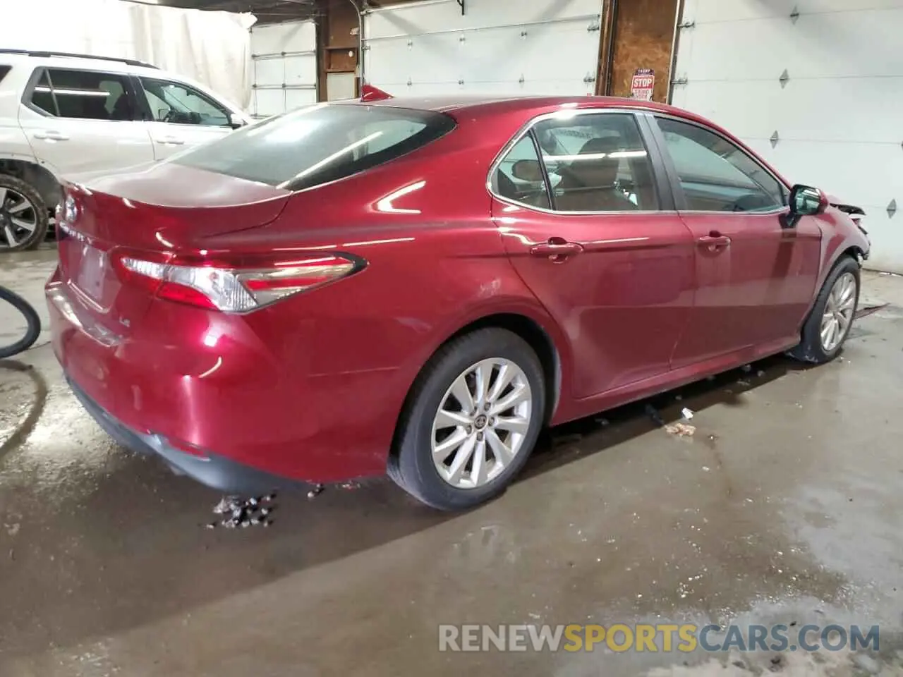 3 Фотография поврежденного автомобиля 4T1C11AK2LU960154 TOYOTA CAMRY 2020