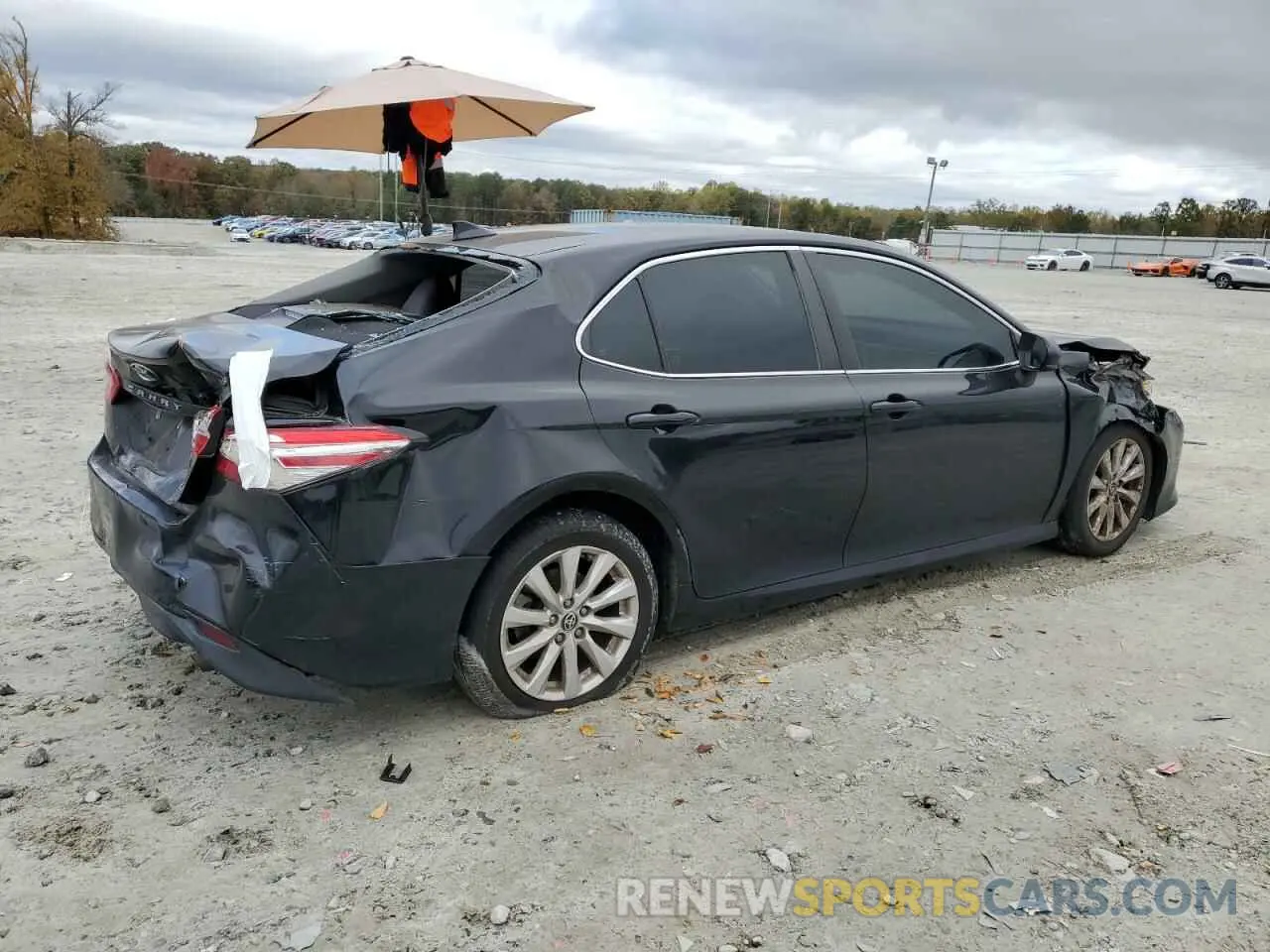3 Photograph of a damaged car 4T1C11AK2LU968738 TOYOTA CAMRY 2020