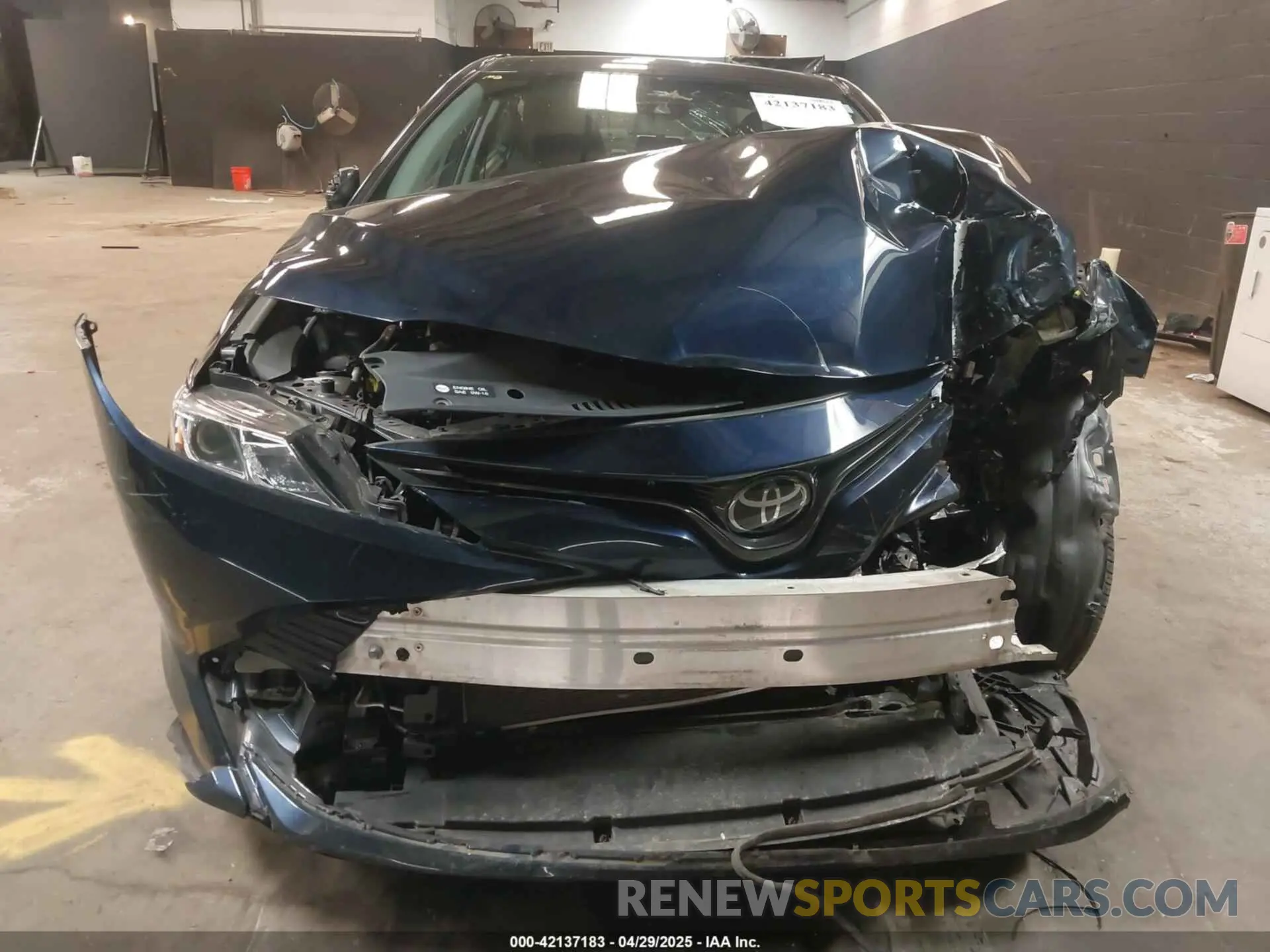 12 Photograph of a damaged car 4T1C11AK2LU970425 TOYOTA CAMRY 2020