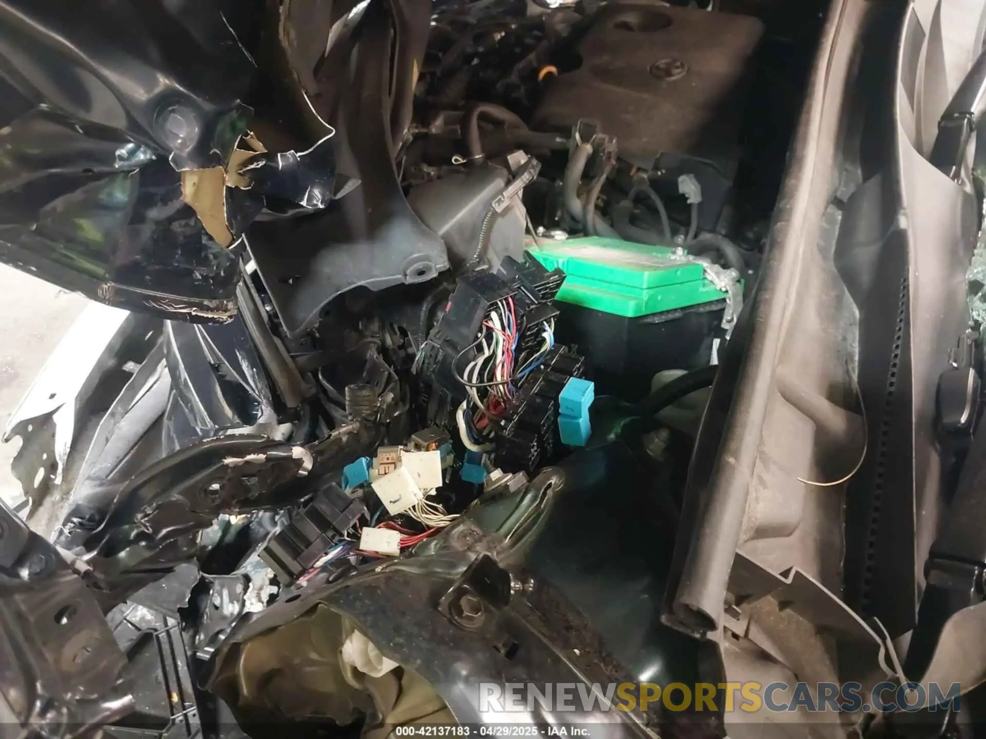 17 Photograph of a damaged car 4T1C11AK2LU970425 TOYOTA CAMRY 2020