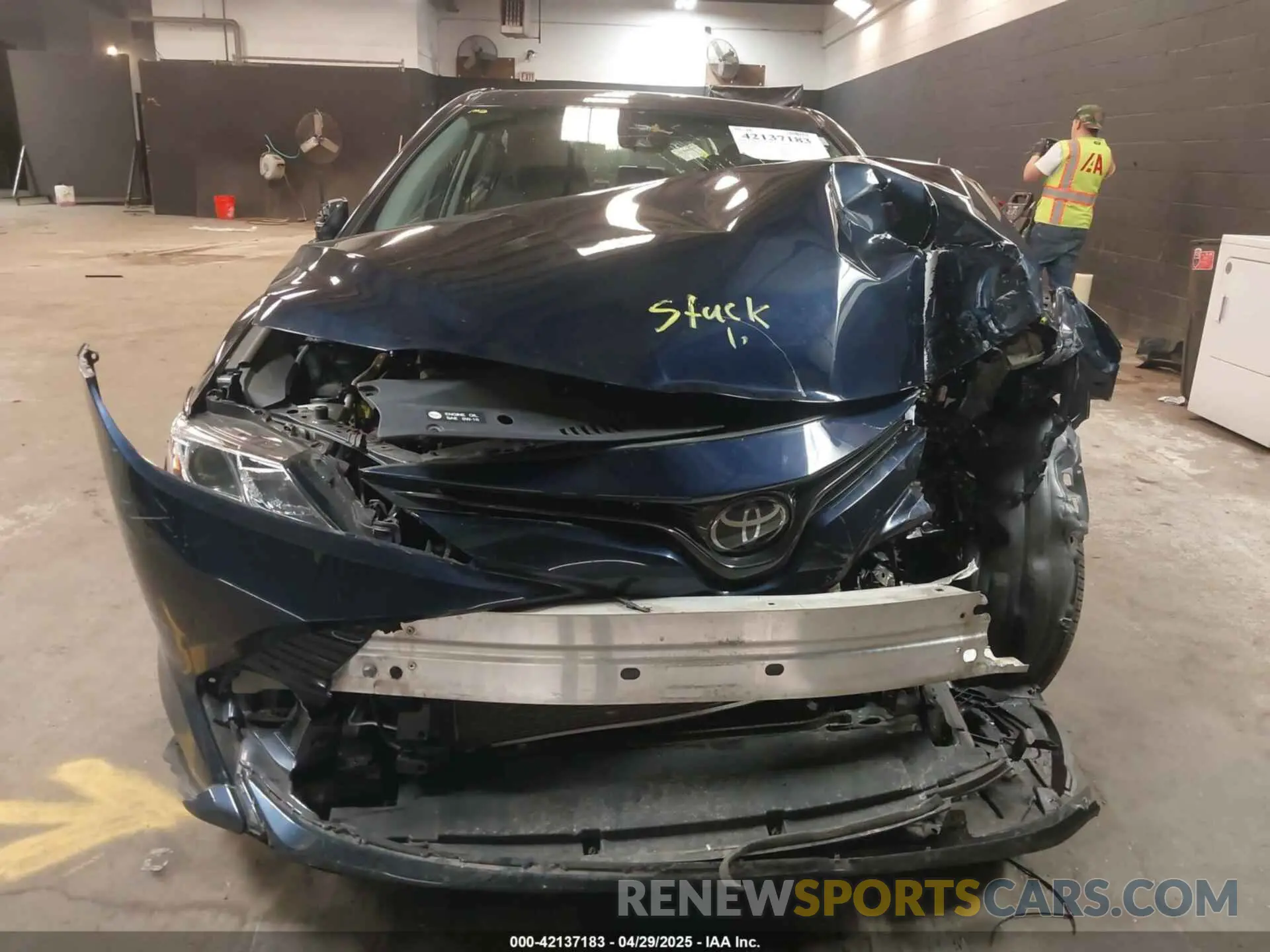 6 Photograph of a damaged car 4T1C11AK2LU970425 TOYOTA CAMRY 2020