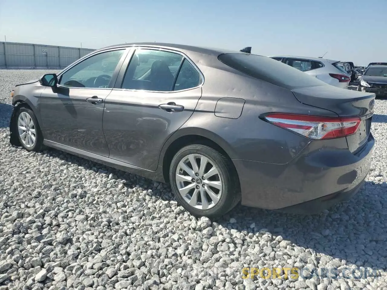 2 Photograph of a damaged car 4T1C11AK2LU975561 TOYOTA CAMRY 2020