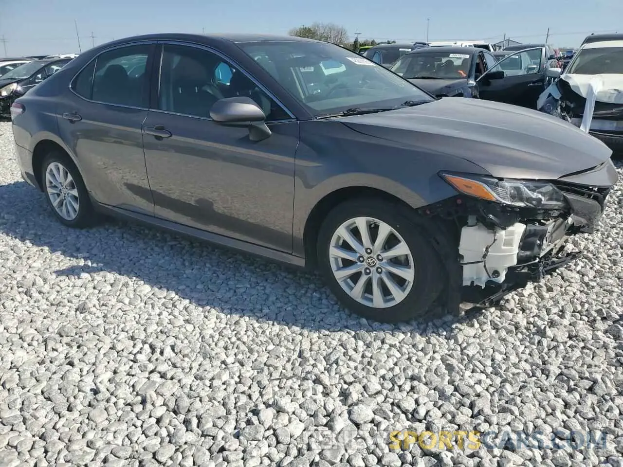 4 Photograph of a damaged car 4T1C11AK2LU975561 TOYOTA CAMRY 2020