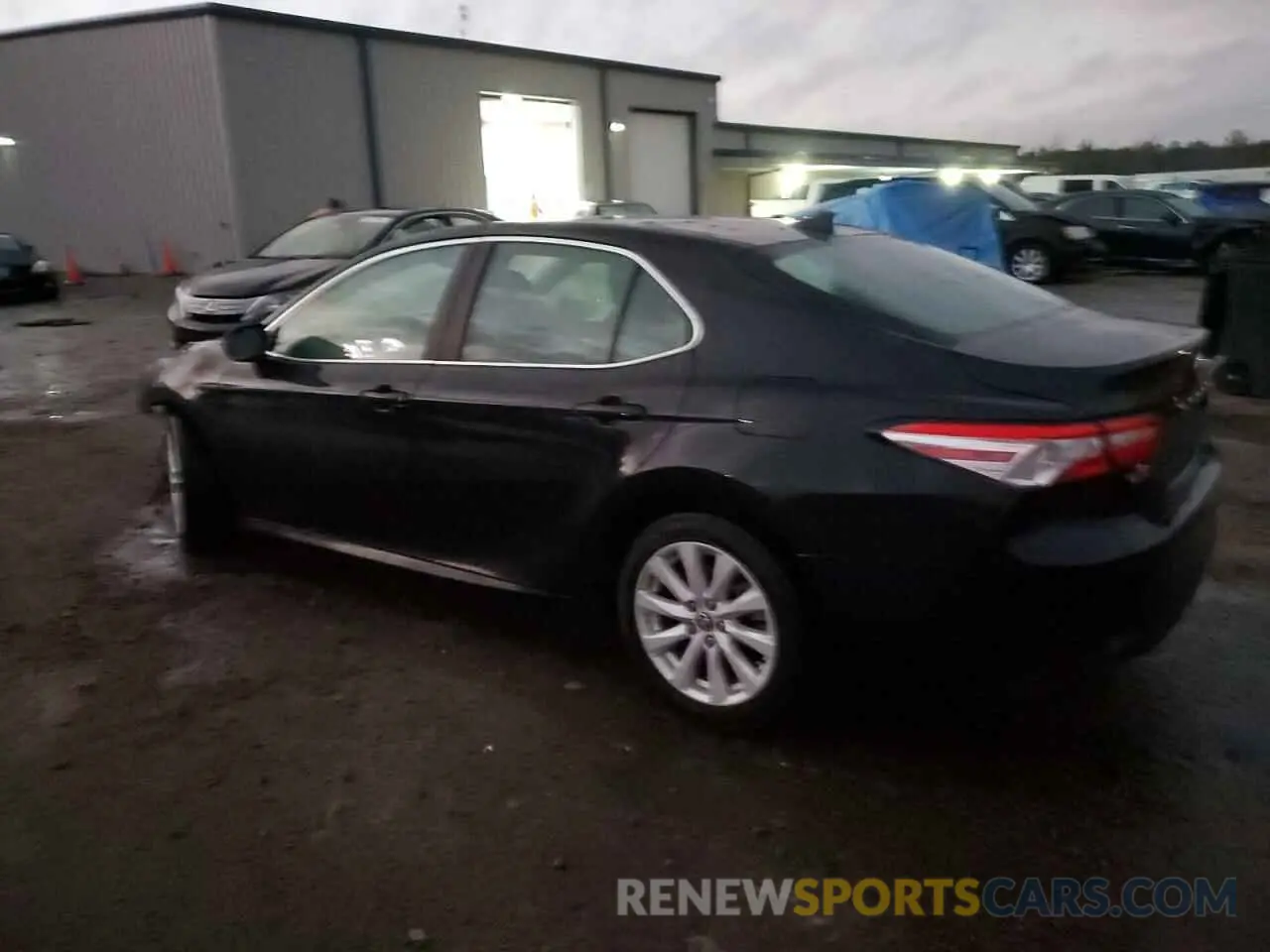 2 Фотография поврежденного автомобиля 4T1C11AK2LU975821 TOYOTA CAMRY 2020