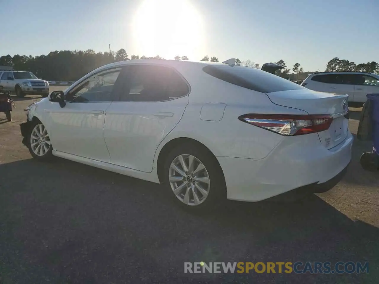 2 Photograph of a damaged car 4T1C11AK2LU979500 TOYOTA CAMRY 2020