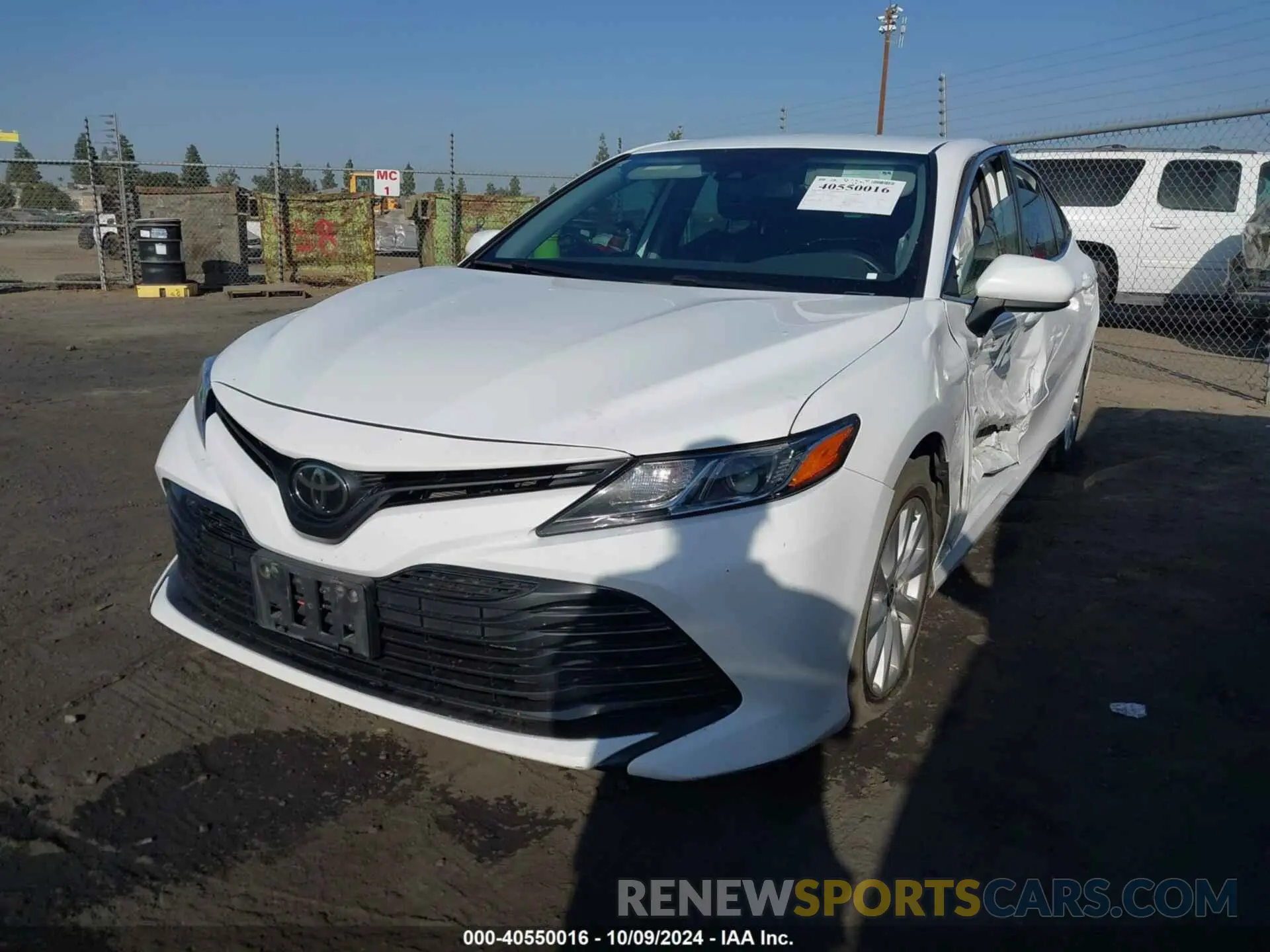 2 Фотография поврежденного автомобиля 4T1C11AK2LU984597 TOYOTA CAMRY 2020