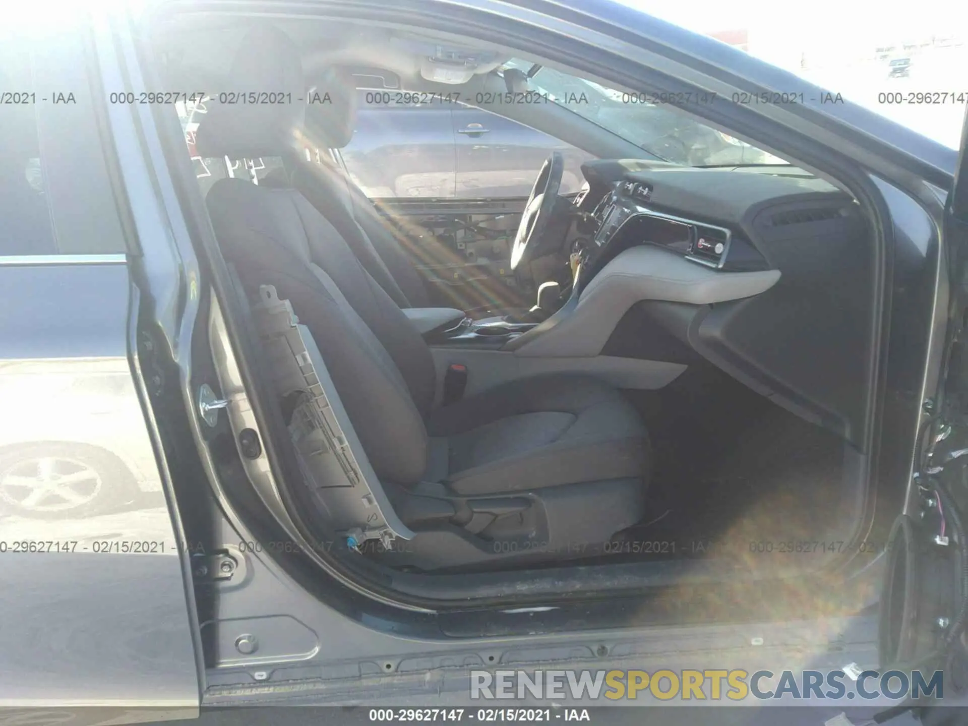 5 Photograph of a damaged car 4T1C11AK2LU990187 TOYOTA CAMRY 2020