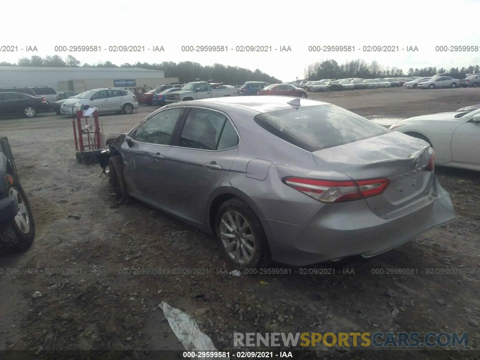 3 Фотография поврежденного автомобиля 4T1C11AK2LU993123 TOYOTA CAMRY 2020
