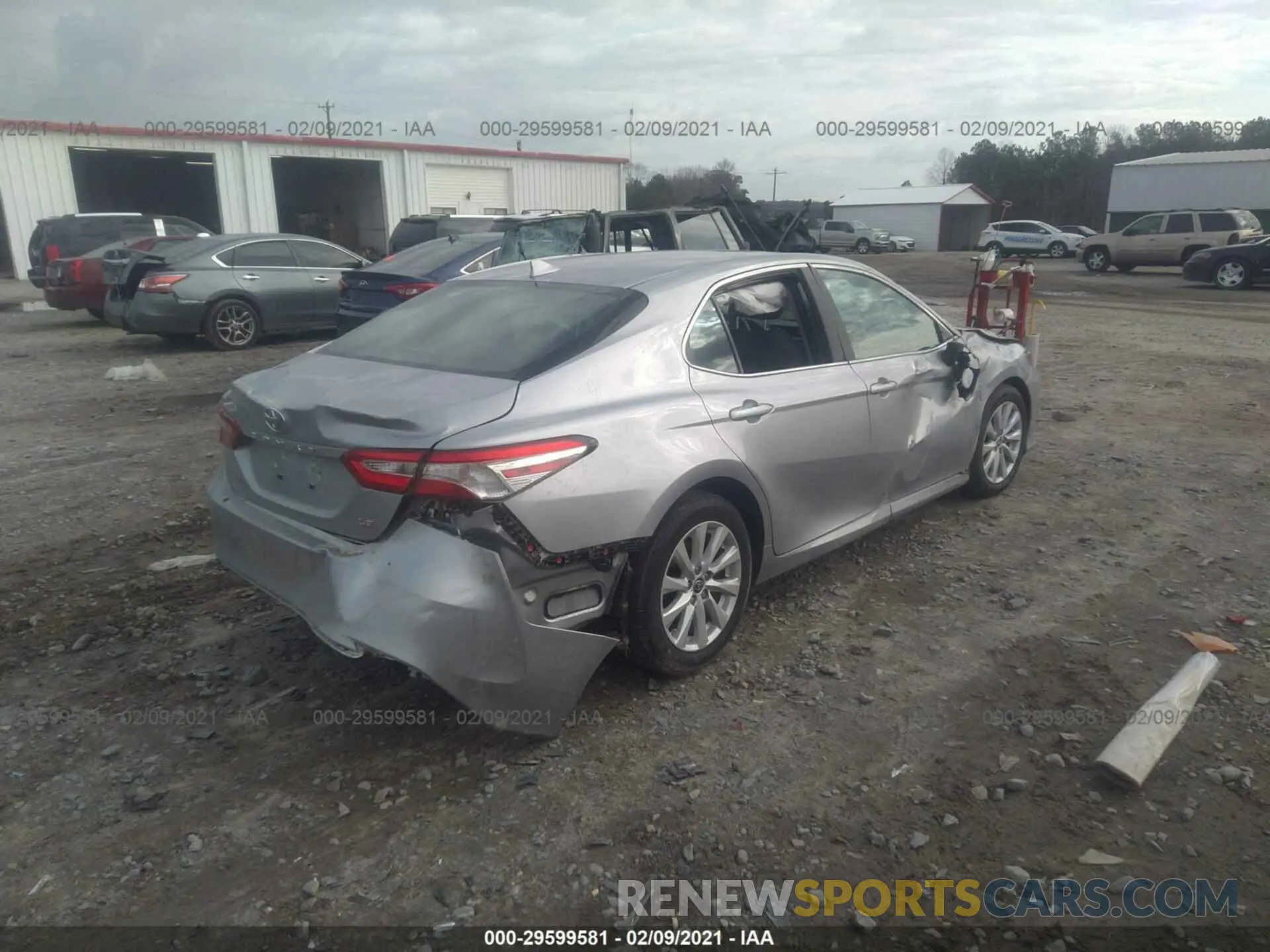 4 Фотография поврежденного автомобиля 4T1C11AK2LU993123 TOYOTA CAMRY 2020