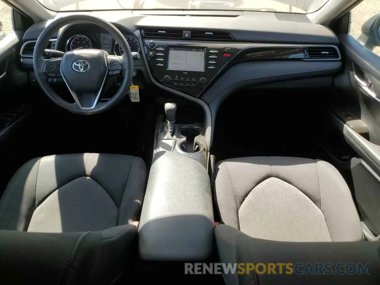 8 Фотография поврежденного автомобиля 4T1C11AK2LU997849 TOYOTA CAMRY 2020