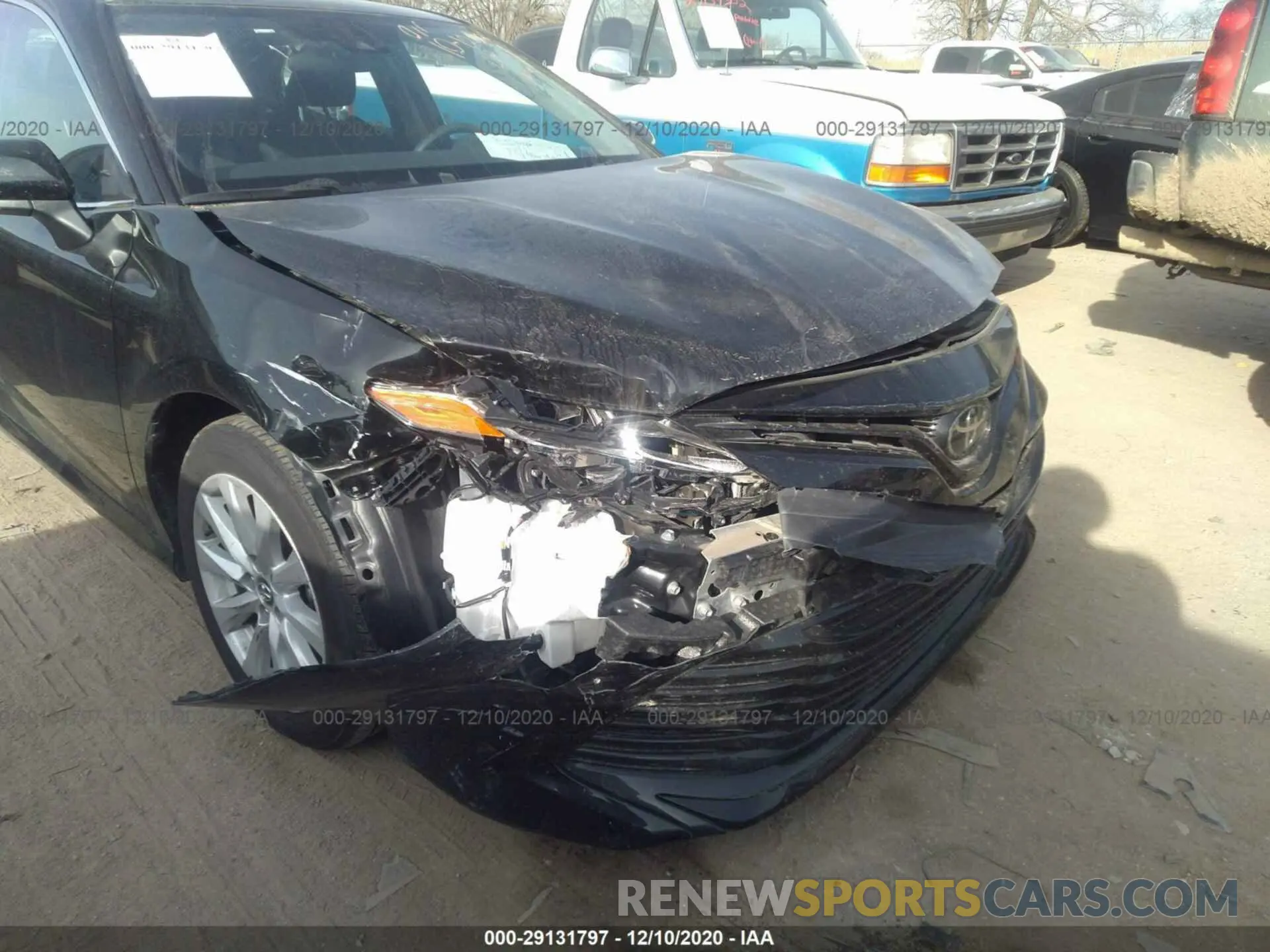6 Photograph of a damaged car 4T1C11AK3LU353521 TOYOTA CAMRY 2020
