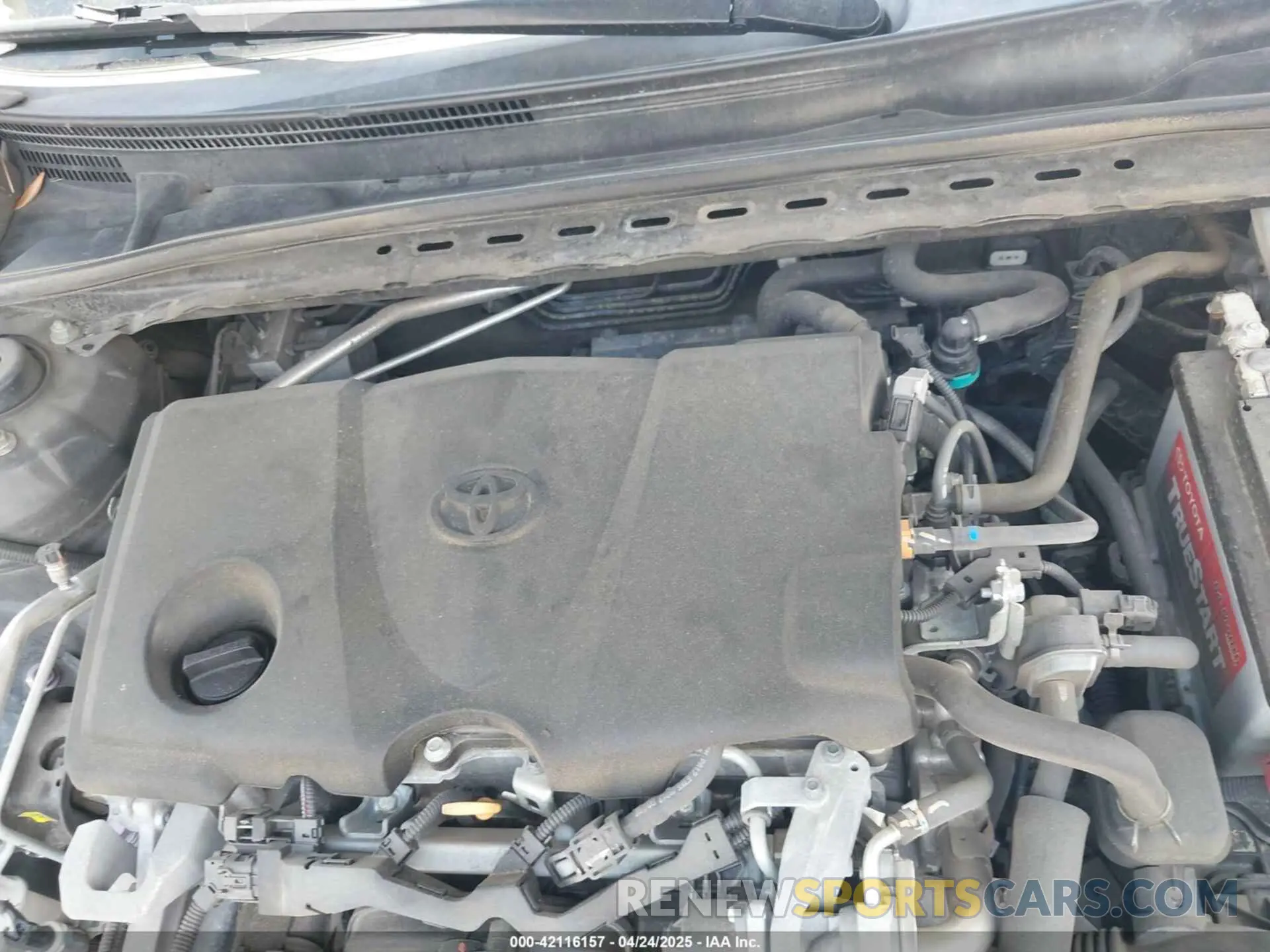10 Photograph of a damaged car 4T1C11AK3LU364728 TOYOTA CAMRY 2020