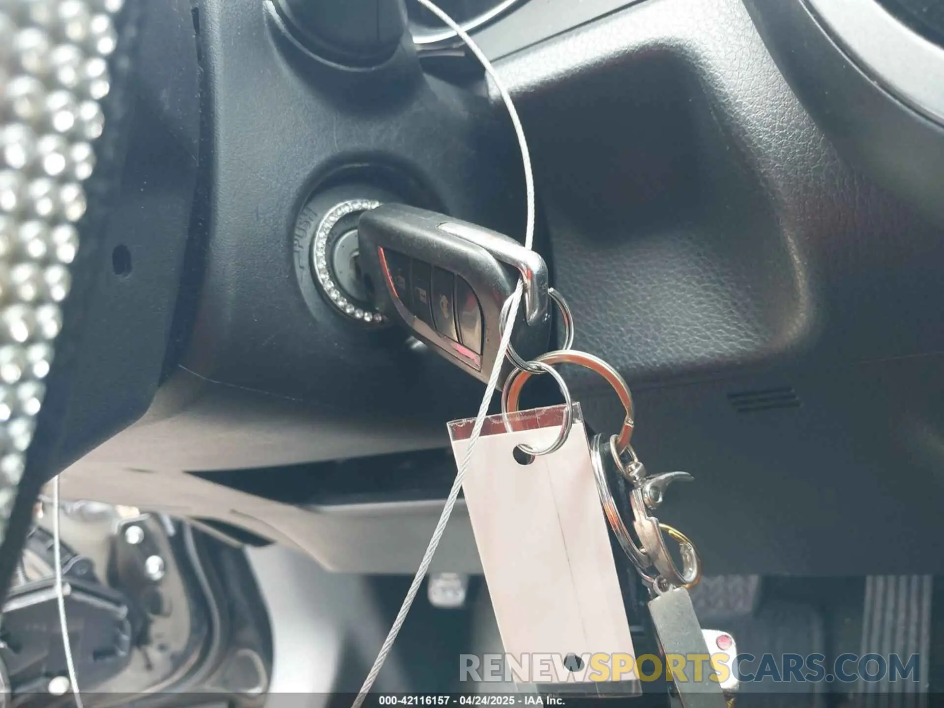 11 Photograph of a damaged car 4T1C11AK3LU364728 TOYOTA CAMRY 2020
