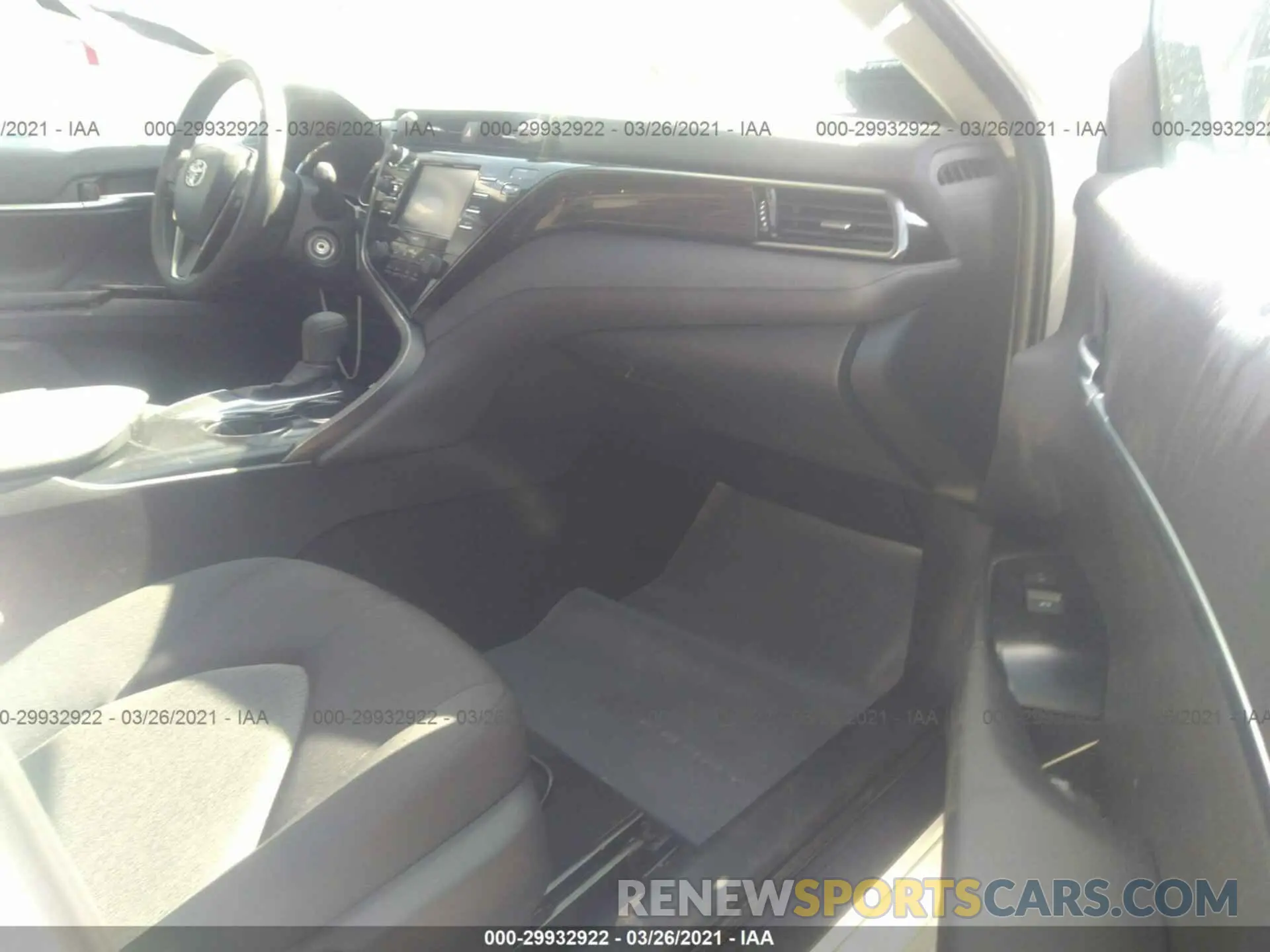 5 Photograph of a damaged car 4T1C11AK3LU368326 TOYOTA CAMRY 2020
