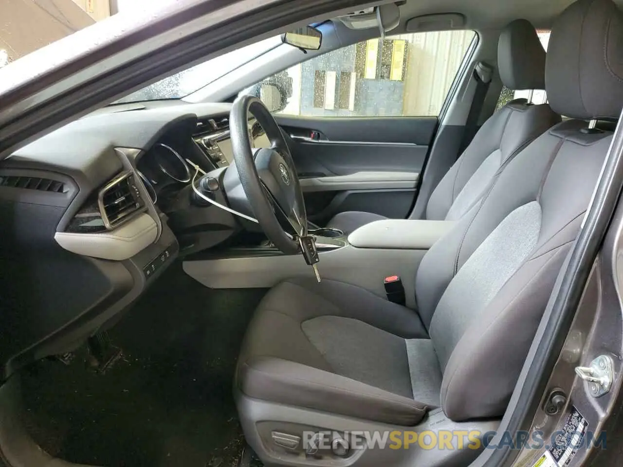 7 Photograph of a damaged car 4T1C11AK3LU390293 TOYOTA CAMRY 2020