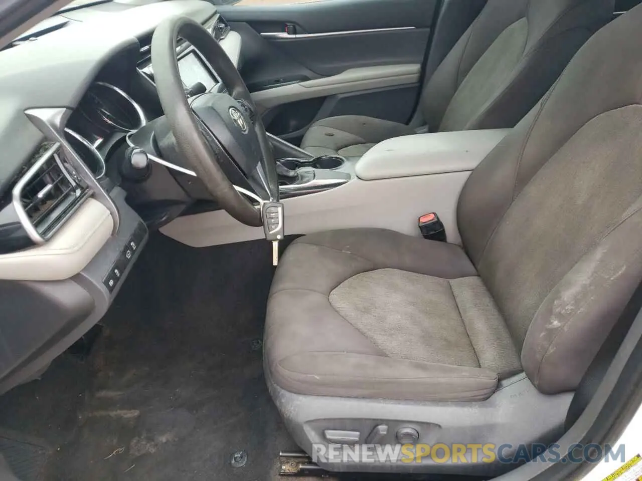 7 Фотография поврежденного автомобиля 4T1C11AK3LU890969 TOYOTA CAMRY 2020