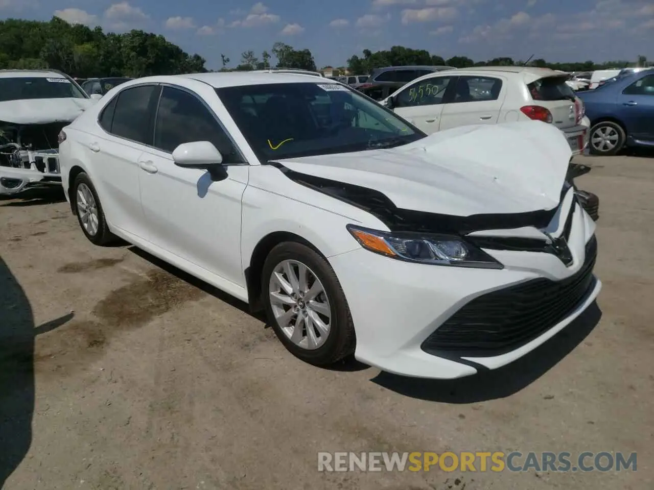 1 Photograph of a damaged car 4T1C11AK3LU905597 TOYOTA CAMRY 2020