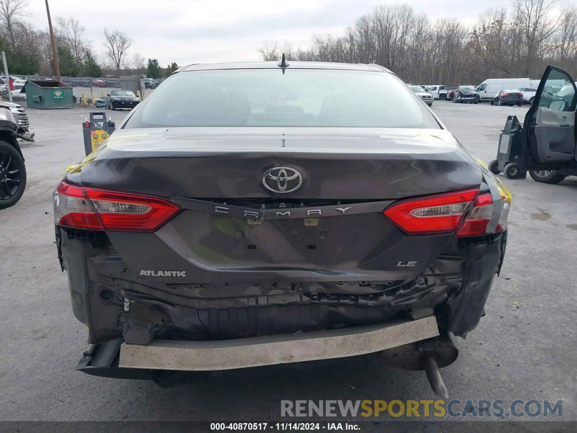 16 Photograph of a damaged car 4T1C11AK3LU943928 TOYOTA CAMRY 2020
