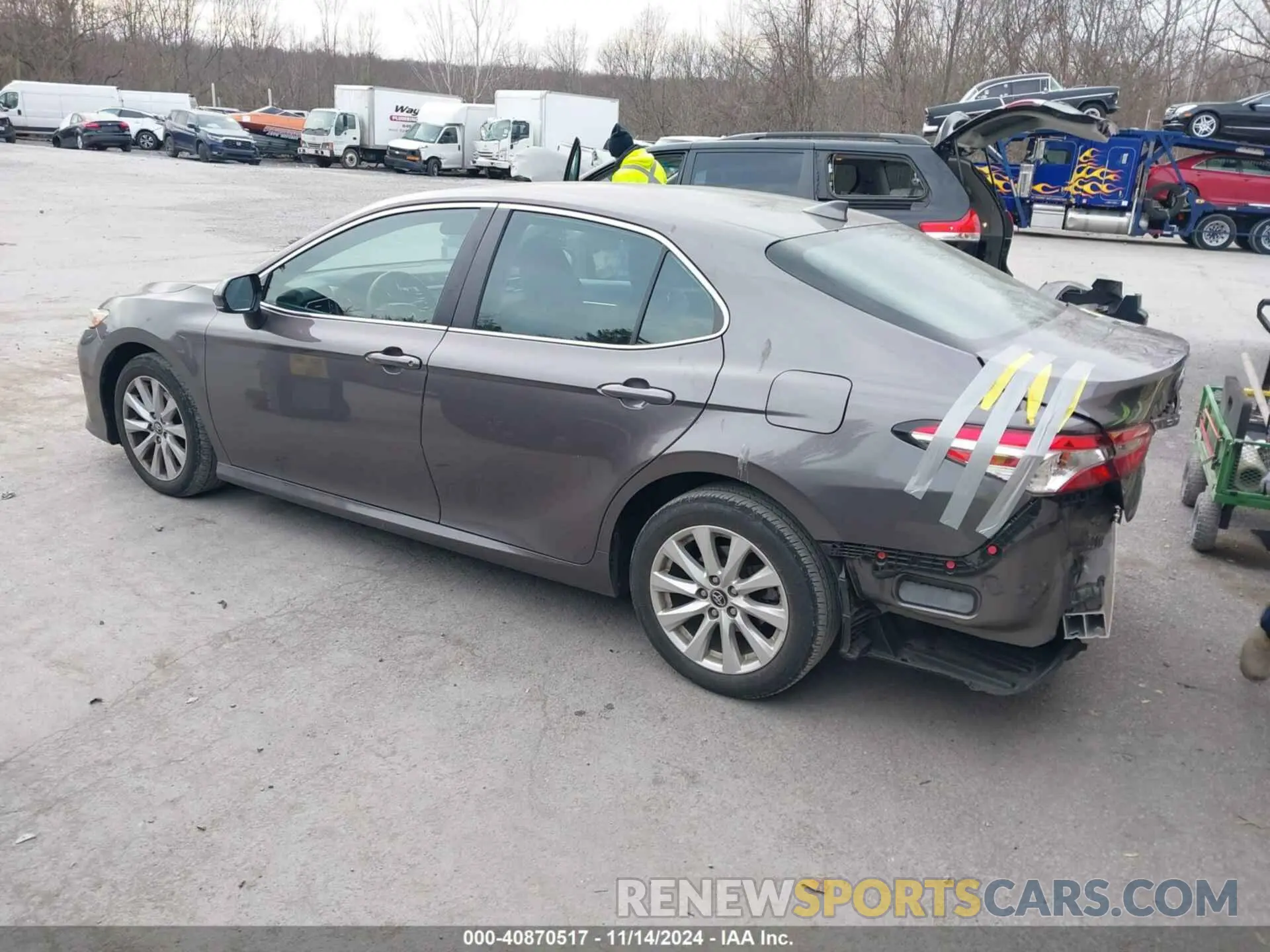 3 Photograph of a damaged car 4T1C11AK3LU943928 TOYOTA CAMRY 2020