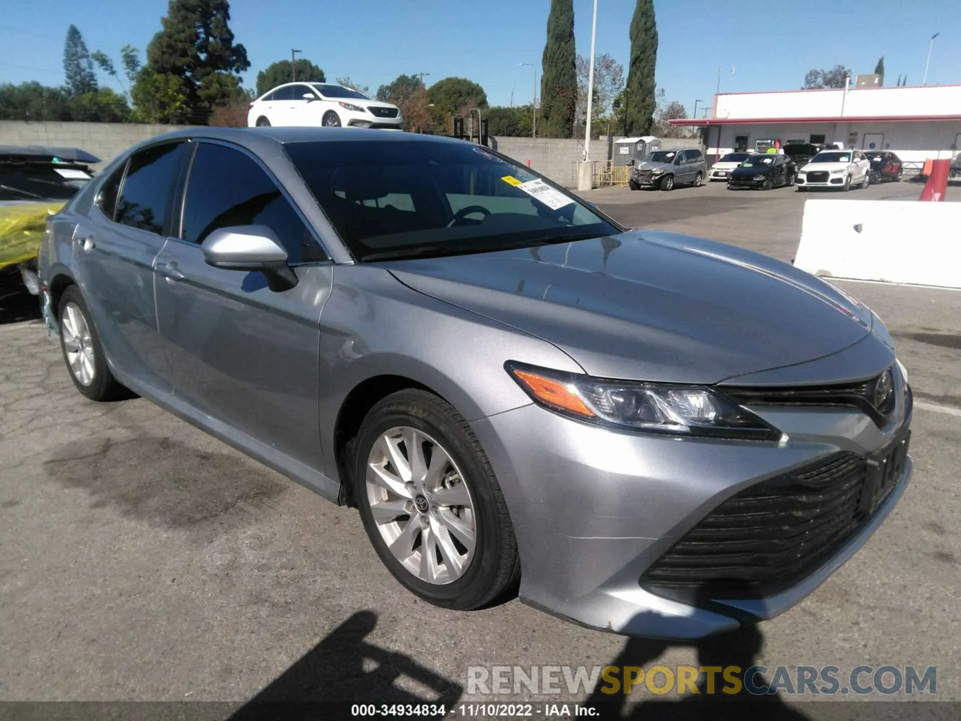 1 Photograph of a damaged car 4T1C11AK3LU949907 TOYOTA CAMRY 2020