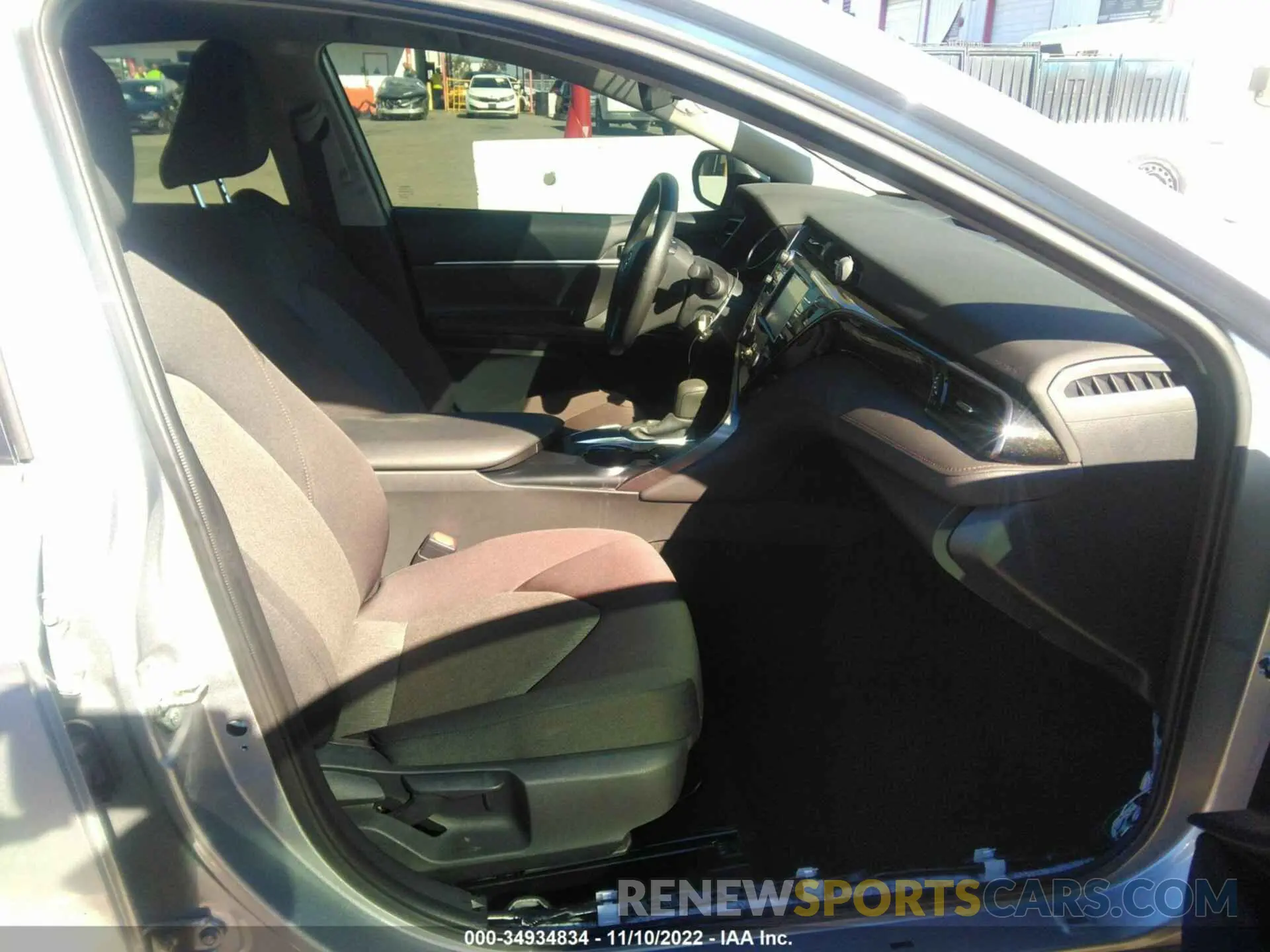 5 Photograph of a damaged car 4T1C11AK3LU949907 TOYOTA CAMRY 2020