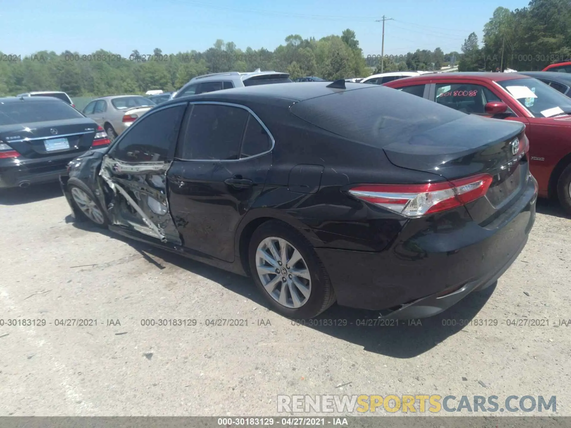 3 Photograph of a damaged car 4T1C11AK3LU985144 TOYOTA CAMRY 2020
