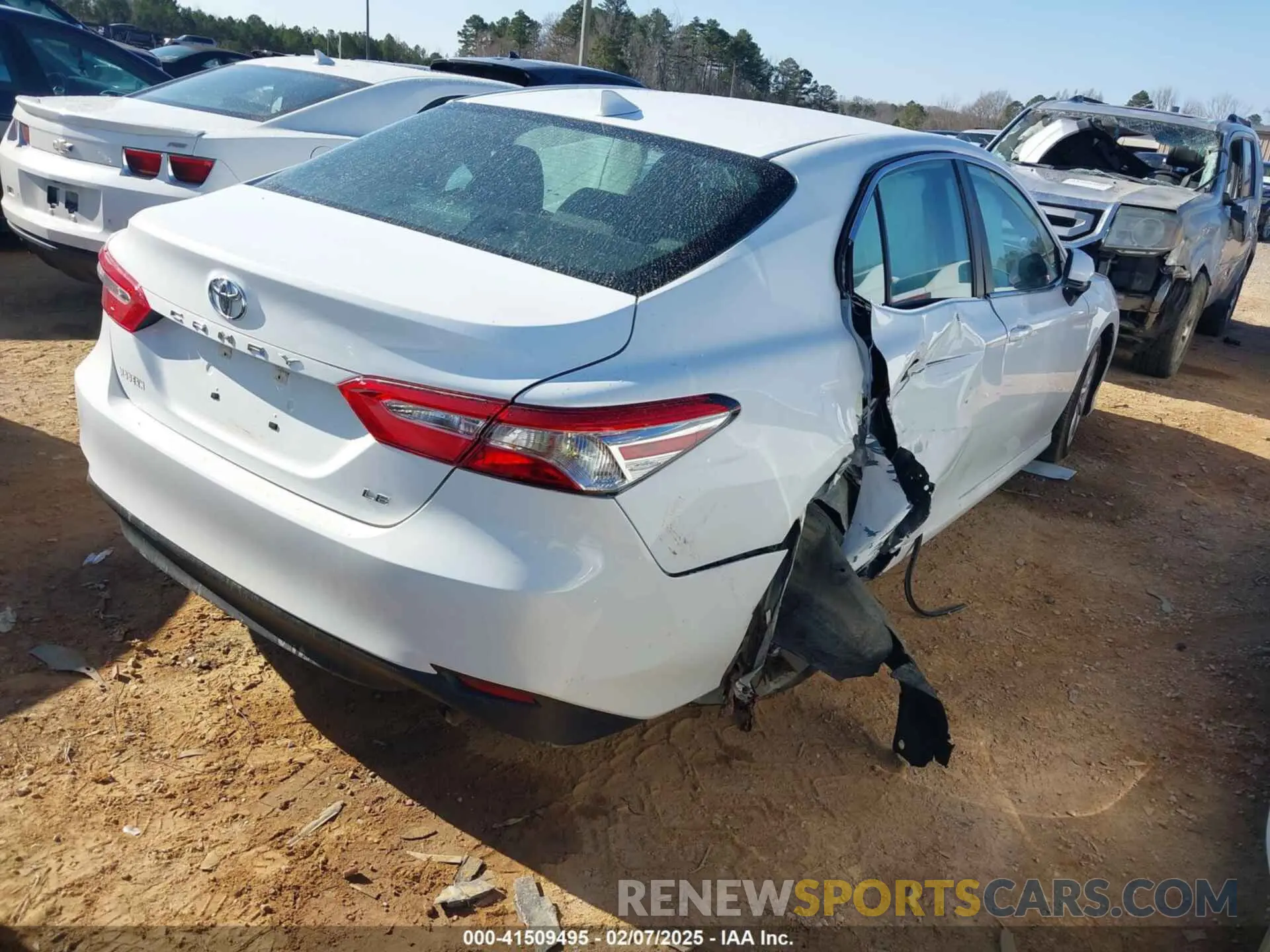 4 Фотография поврежденного автомобиля 4T1C11AK3LU989632 TOYOTA CAMRY 2020