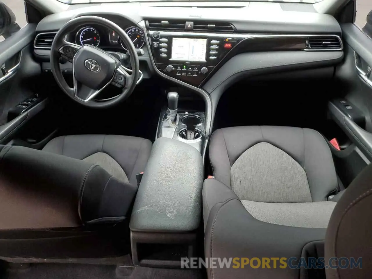 8 Фотография поврежденного автомобиля 4T1C11AK3LU990196 TOYOTA CAMRY 2020