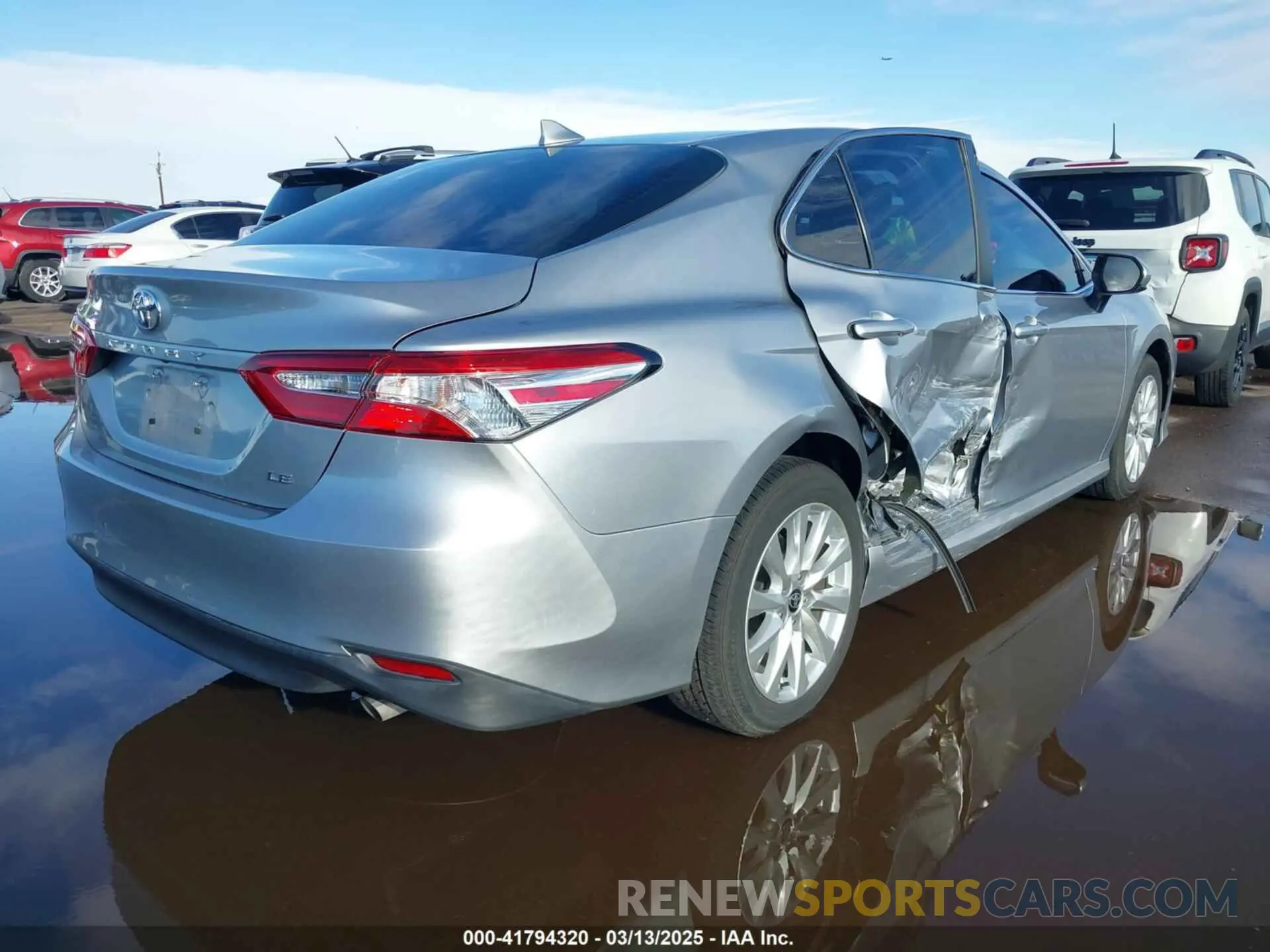 4 Фотография поврежденного автомобиля 4T1C11AK3LU996676 TOYOTA CAMRY 2020