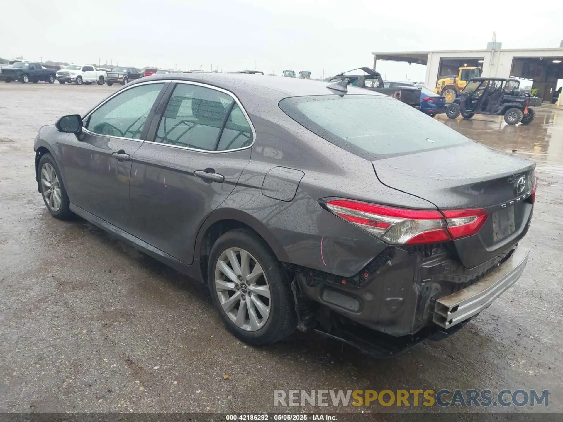 3 Фотография поврежденного автомобиля 4T1C11AK4LU331558 TOYOTA CAMRY 2020