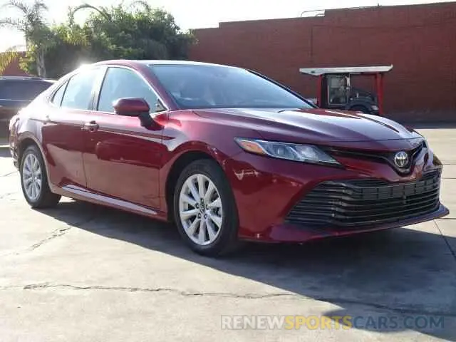 1 Photograph of a damaged car 4T1C11AK4LU334105 TOYOTA CAMRY 2020