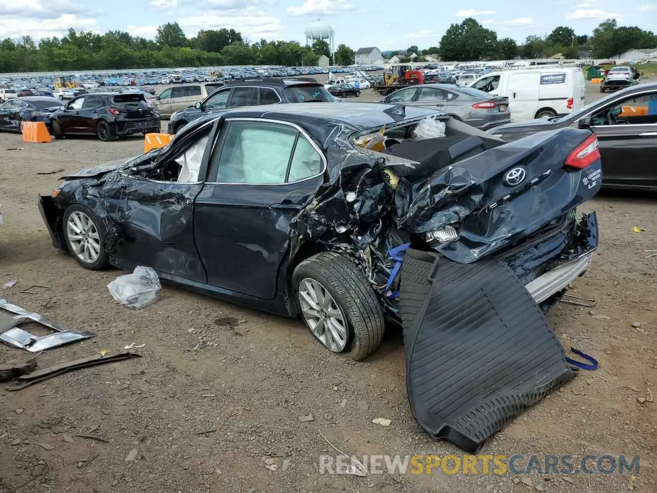 2 Photograph of a damaged car 4T1C11AK4LU335853 TOYOTA CAMRY 2020