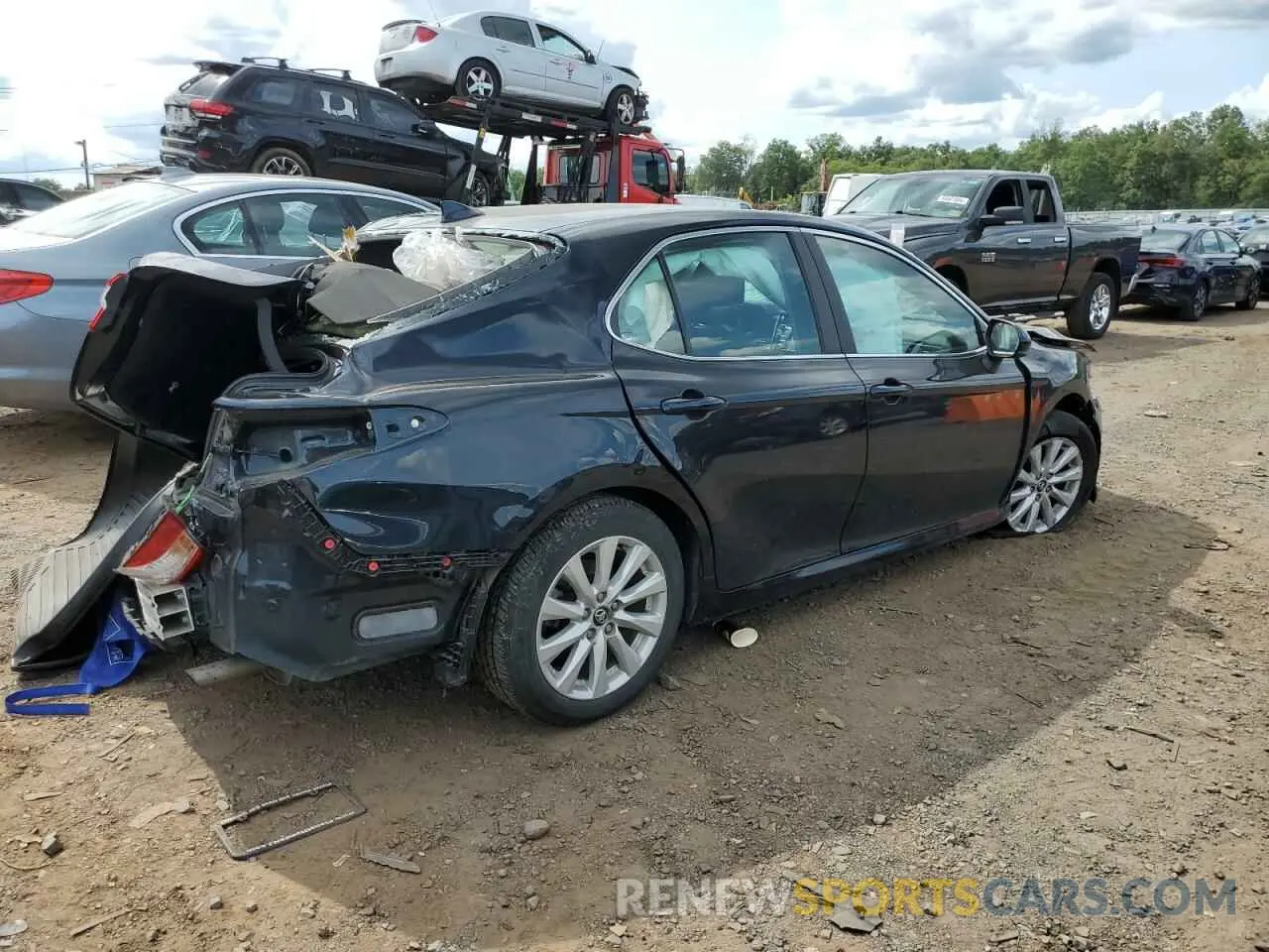 3 Photograph of a damaged car 4T1C11AK4LU335853 TOYOTA CAMRY 2020
