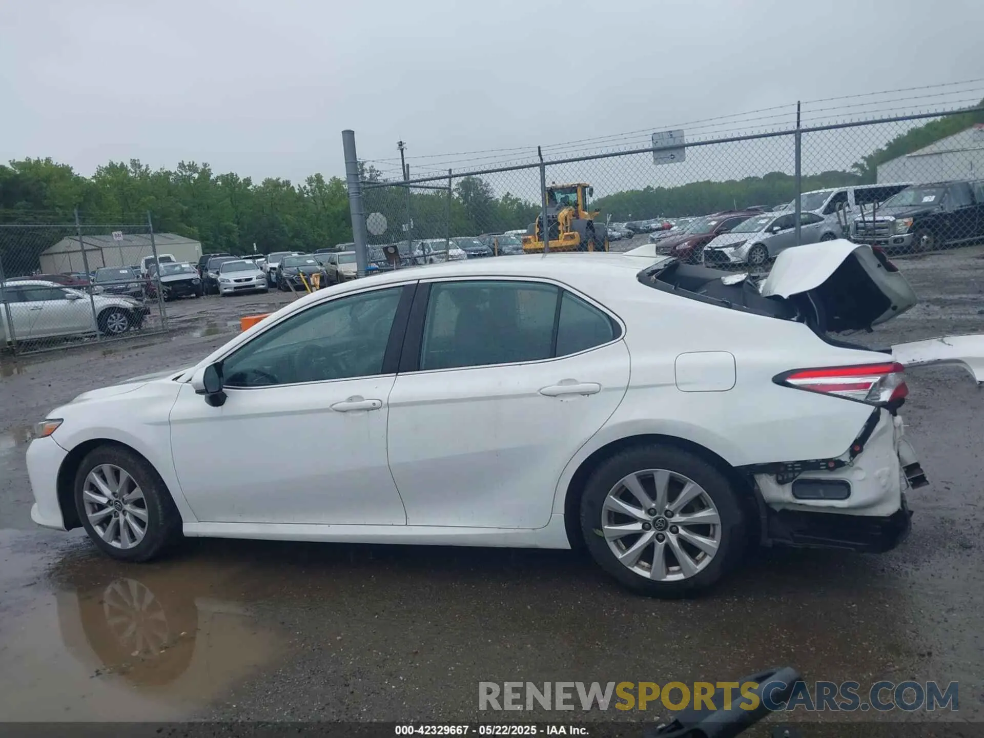 14 Фотография поврежденного автомобиля 4T1C11AK4LU348599 TOYOTA CAMRY 2020