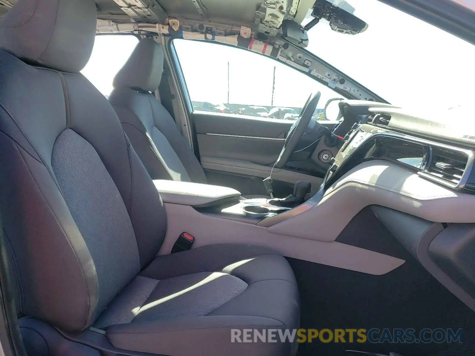 5 Photograph of a damaged car 4T1C11AK4LU353236 TOYOTA CAMRY 2020