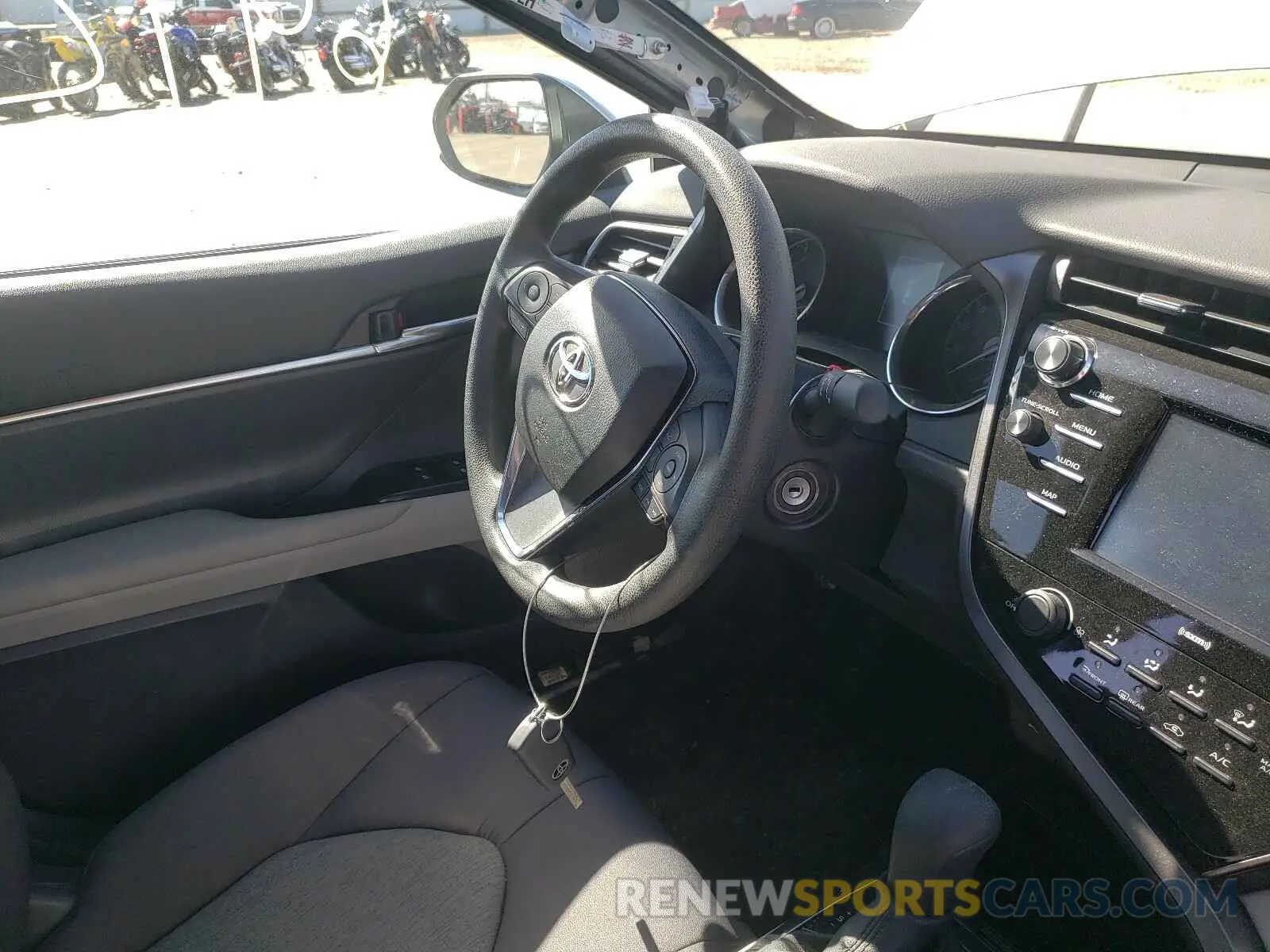 9 Photograph of a damaged car 4T1C11AK4LU353236 TOYOTA CAMRY 2020