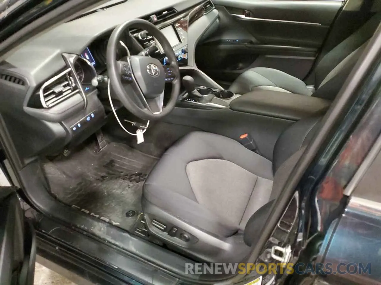 7 Photograph of a damaged car 4T1C11AK4LU378900 TOYOTA CAMRY 2020