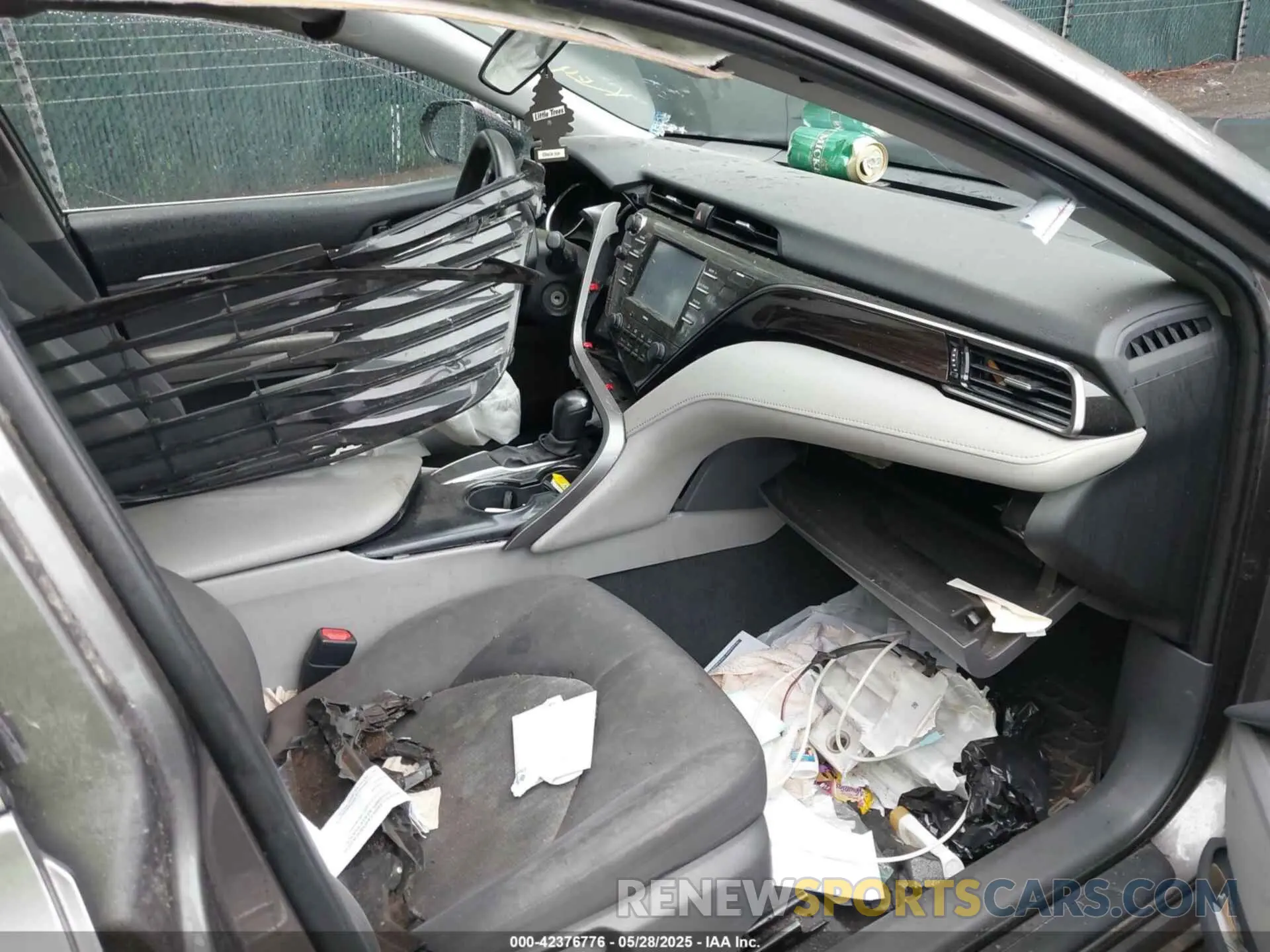 5 Фотография поврежденного автомобиля 4T1C11AK4LU395468 TOYOTA CAMRY 2020