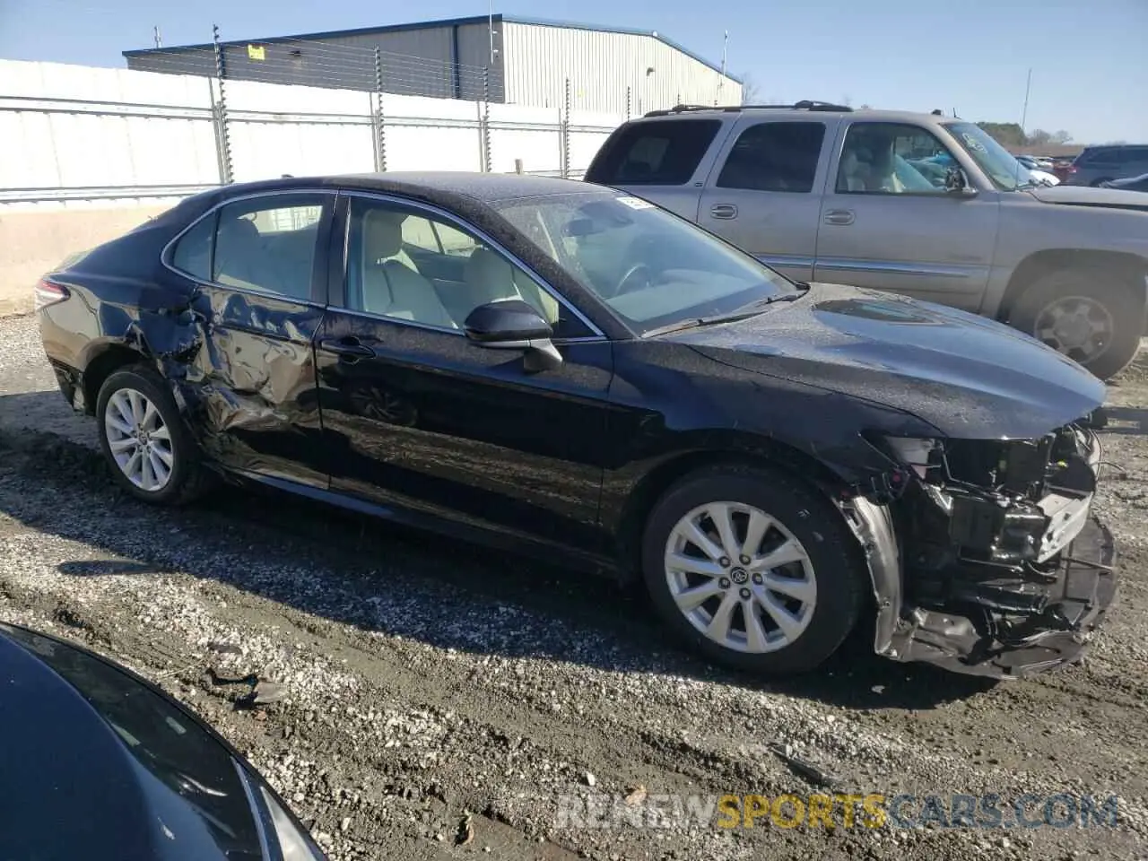 4 Photograph of a damaged car 4T1C11AK4LU862551 TOYOTA CAMRY 2020