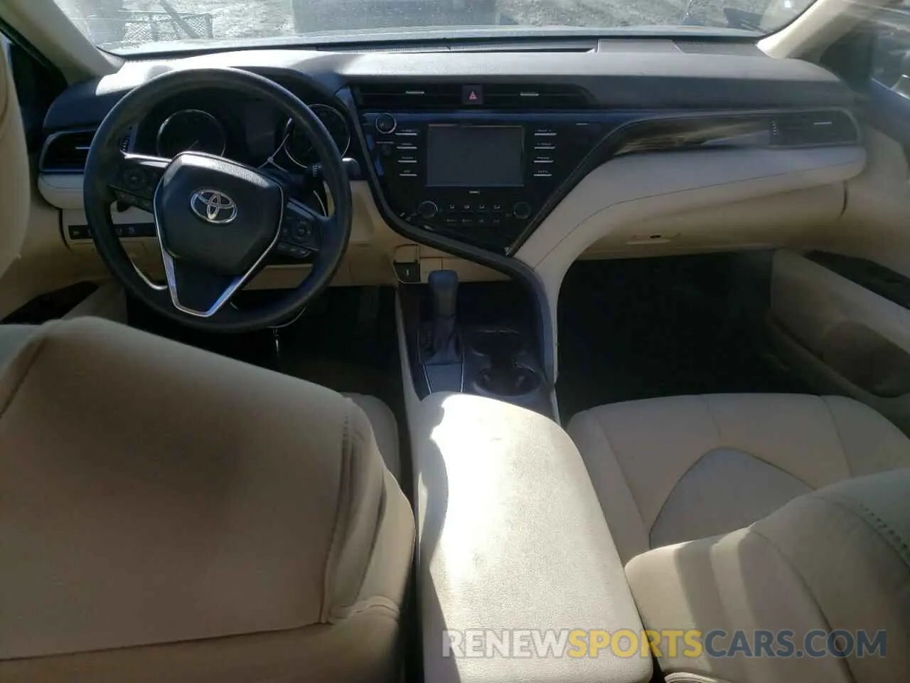 8 Photograph of a damaged car 4T1C11AK4LU862551 TOYOTA CAMRY 2020