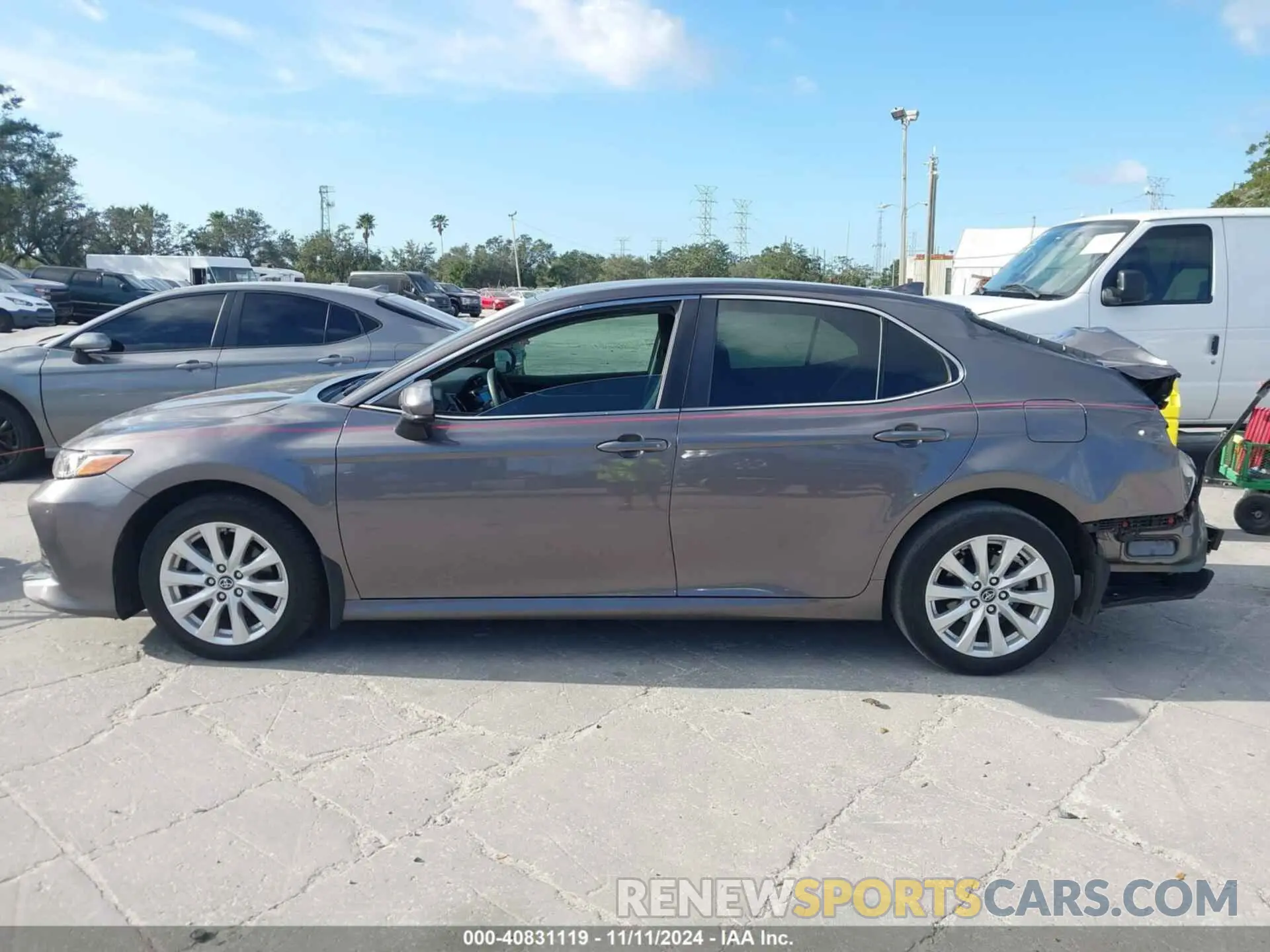15 Photograph of a damaged car 4T1C11AK4LU880130 TOYOTA CAMRY 2020