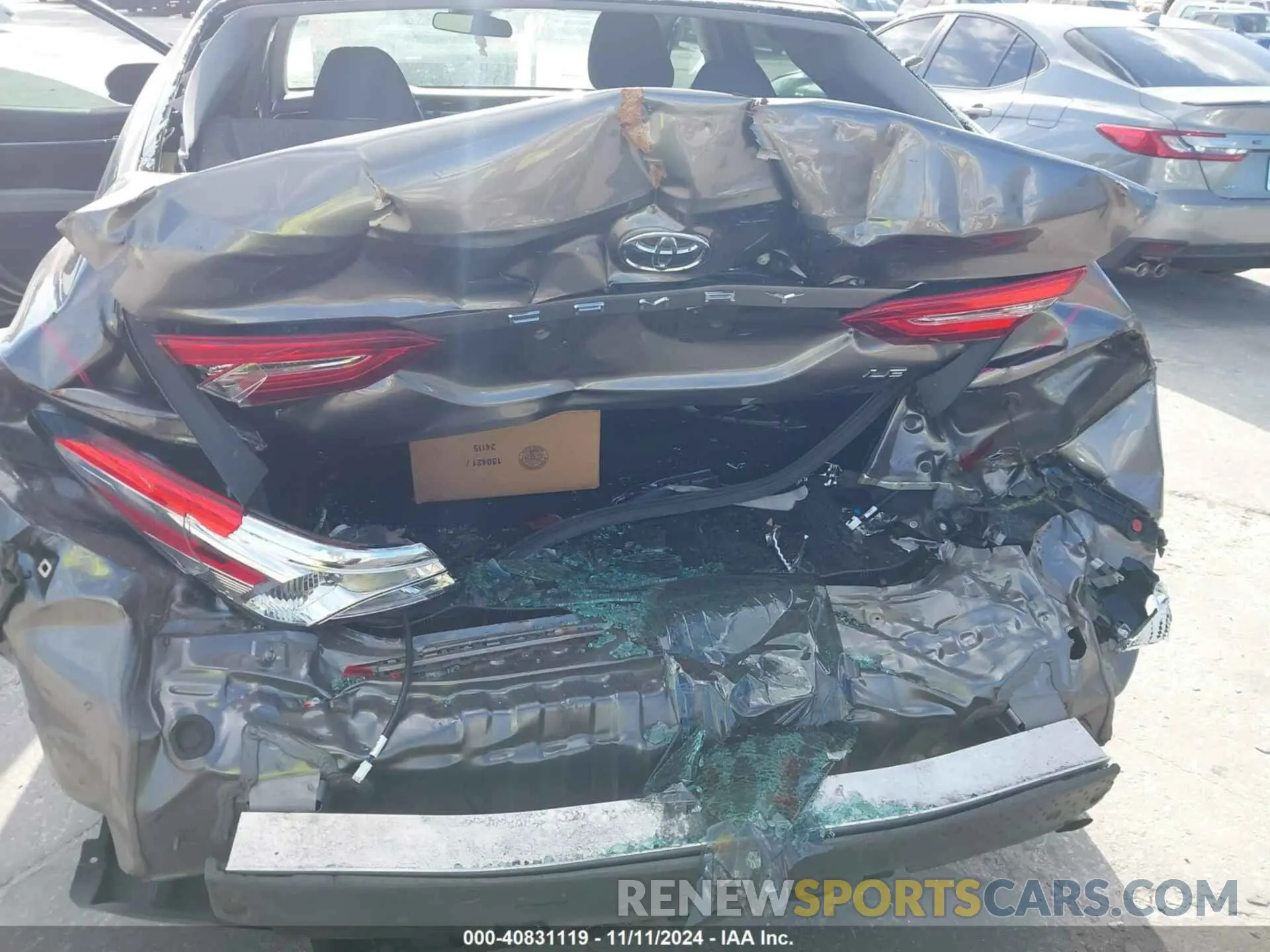 6 Photograph of a damaged car 4T1C11AK4LU880130 TOYOTA CAMRY 2020