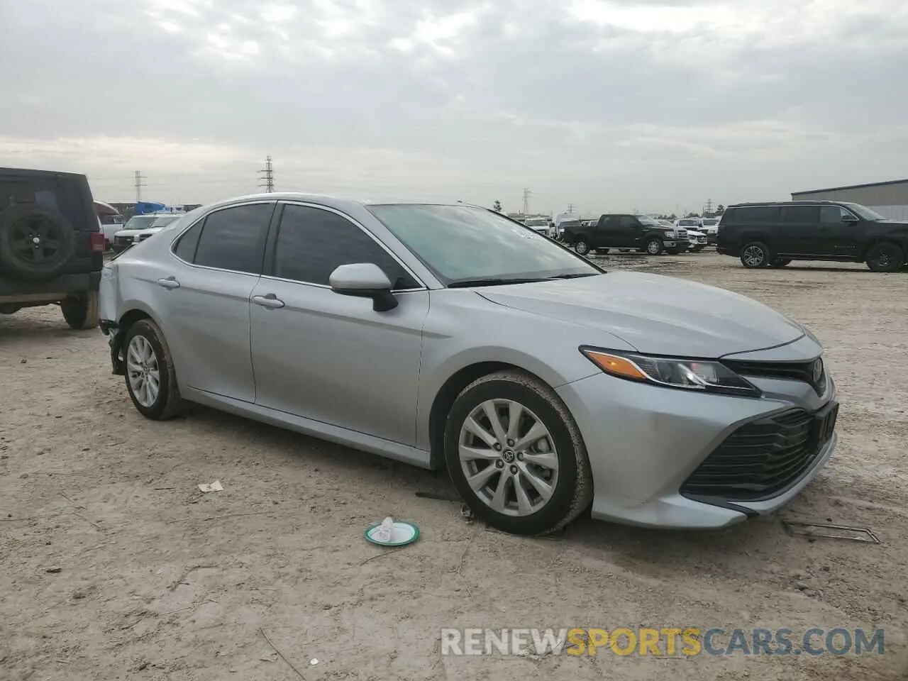 4 Photograph of a damaged car 4T1C11AK4LU902370 TOYOTA CAMRY 2020