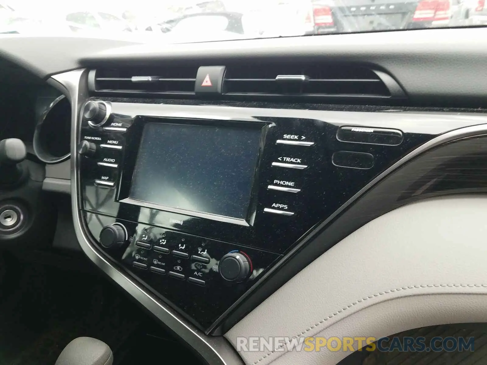 9 Photograph of a damaged car 4T1C11AK4LU941573 TOYOTA CAMRY 2020