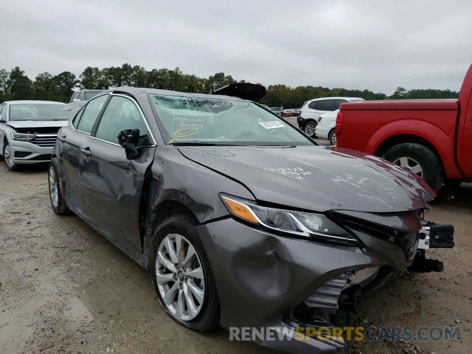 1 Photograph of a damaged car 4T1C11AK4LU943016 TOYOTA CAMRY 2020