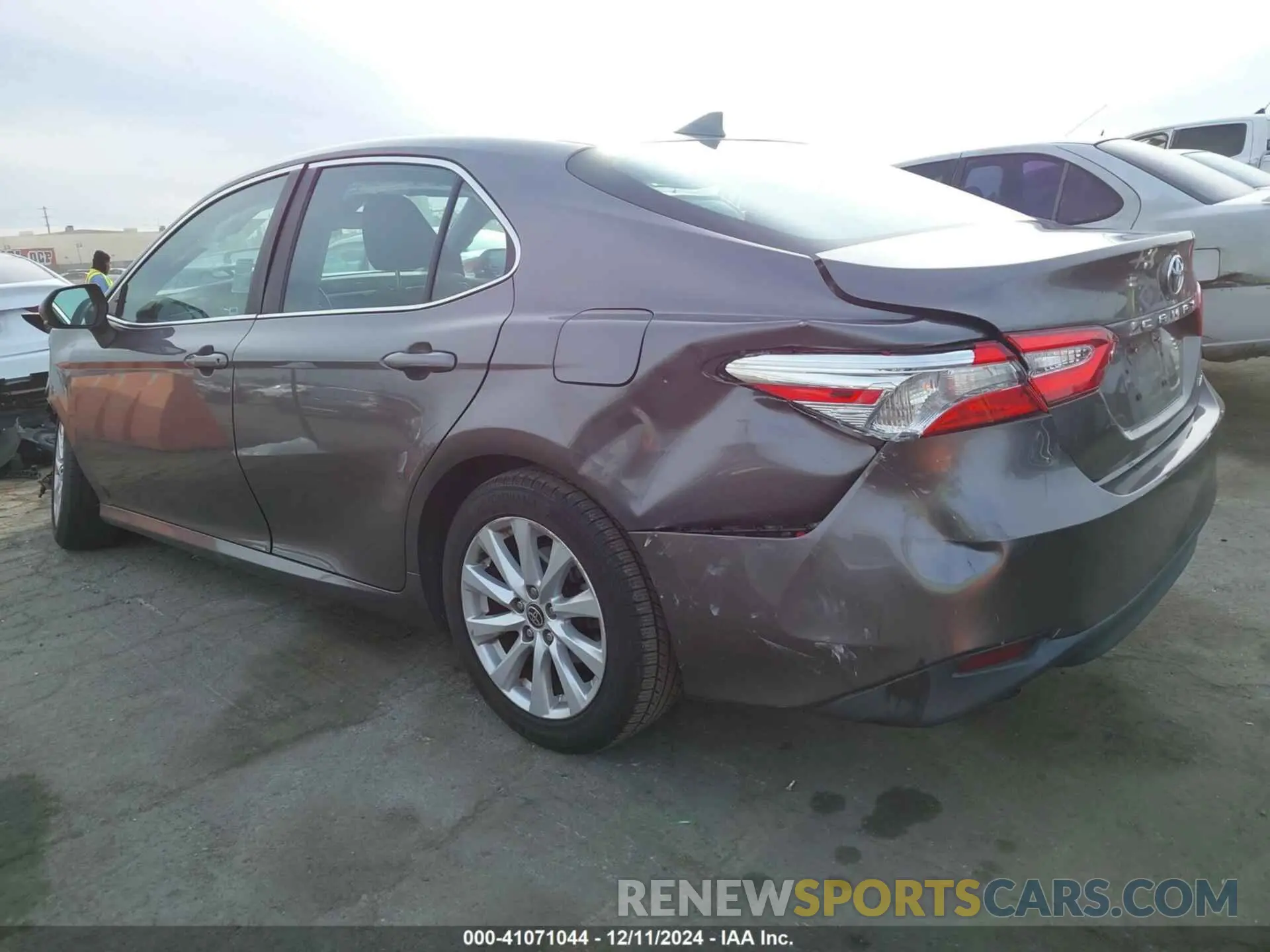 3 Фотография поврежденного автомобиля 4T1C11AK4LU951438 TOYOTA CAMRY 2020