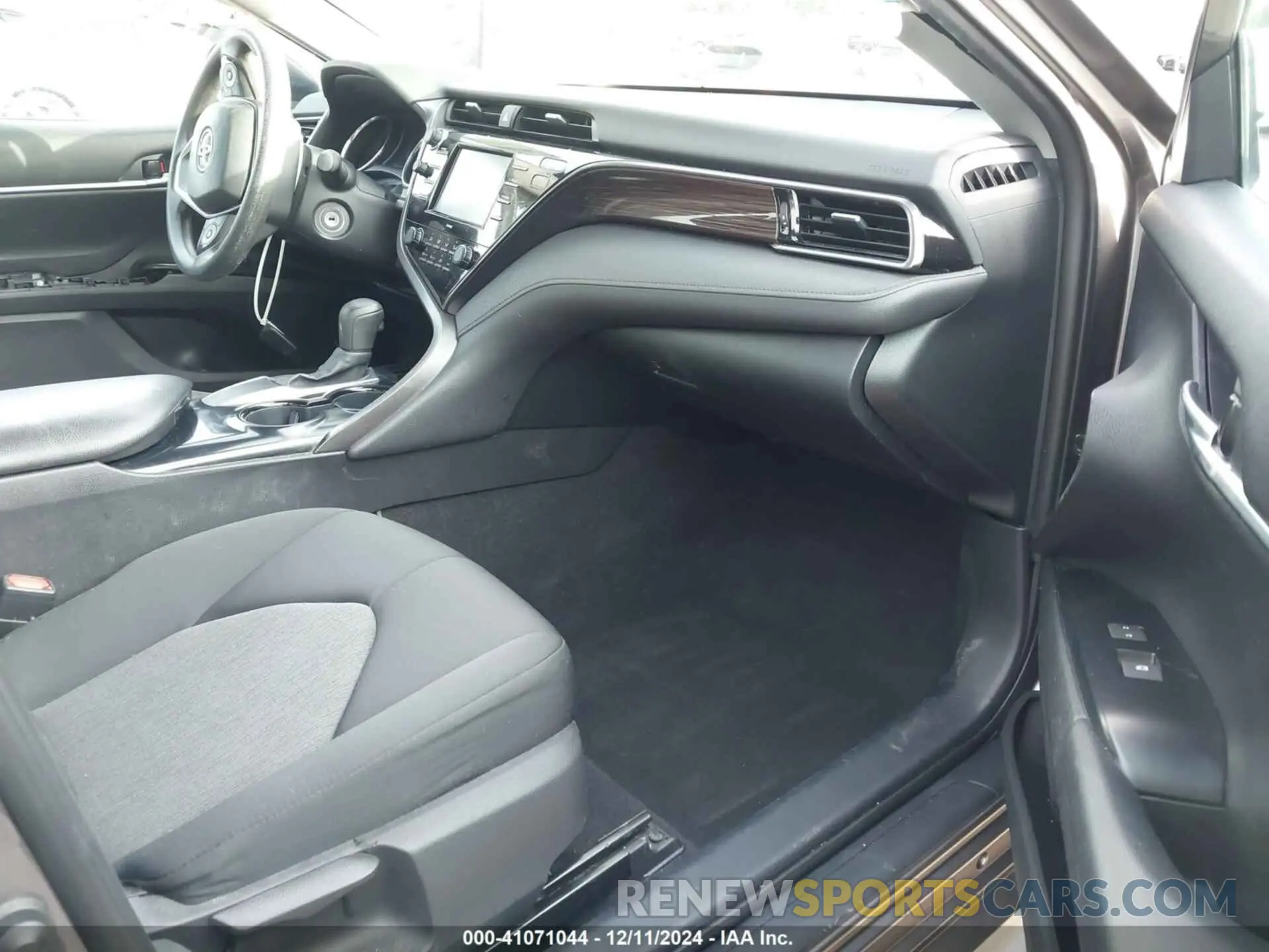 5 Фотография поврежденного автомобиля 4T1C11AK4LU951438 TOYOTA CAMRY 2020